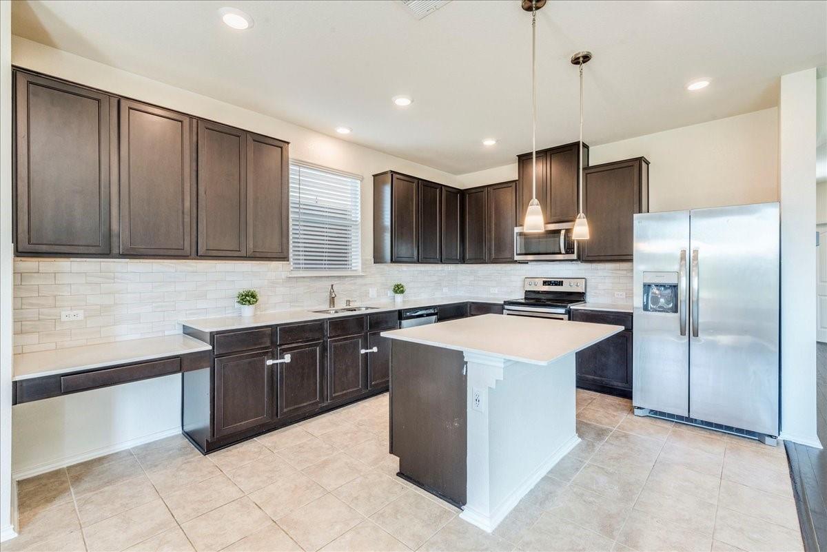 815 Sandhill Branch Dr, Austin, TX 78748