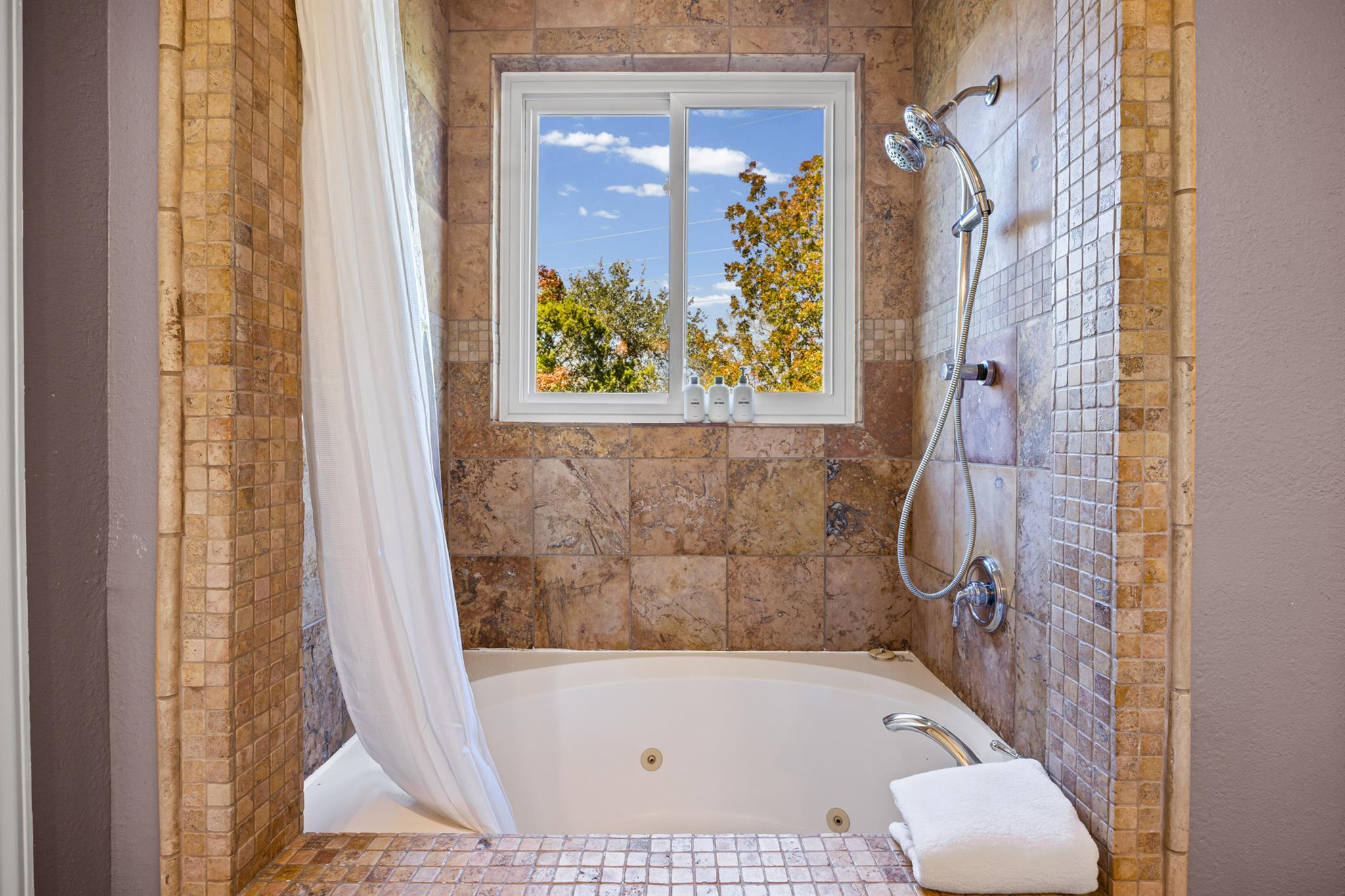 1608 Susan Dr, Austin, TX 78734