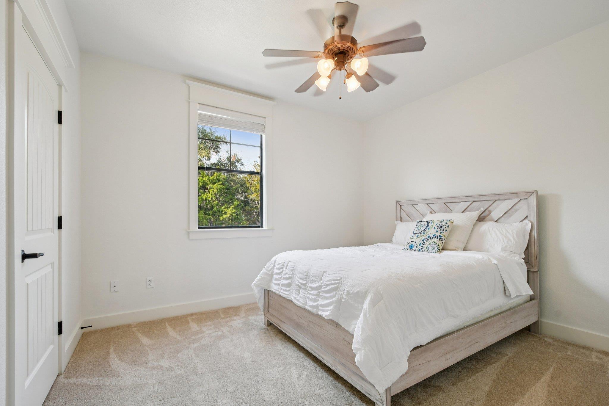 6921 Starboard Cv, Jonestown, TX 78645