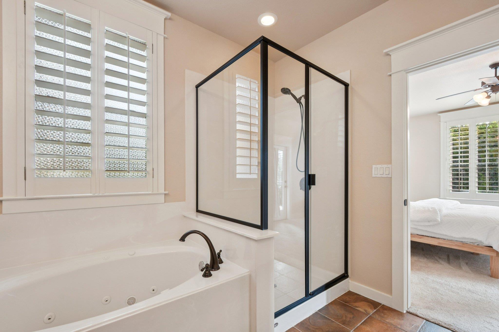 6921 Starboard Cv, Jonestown, TX 78645