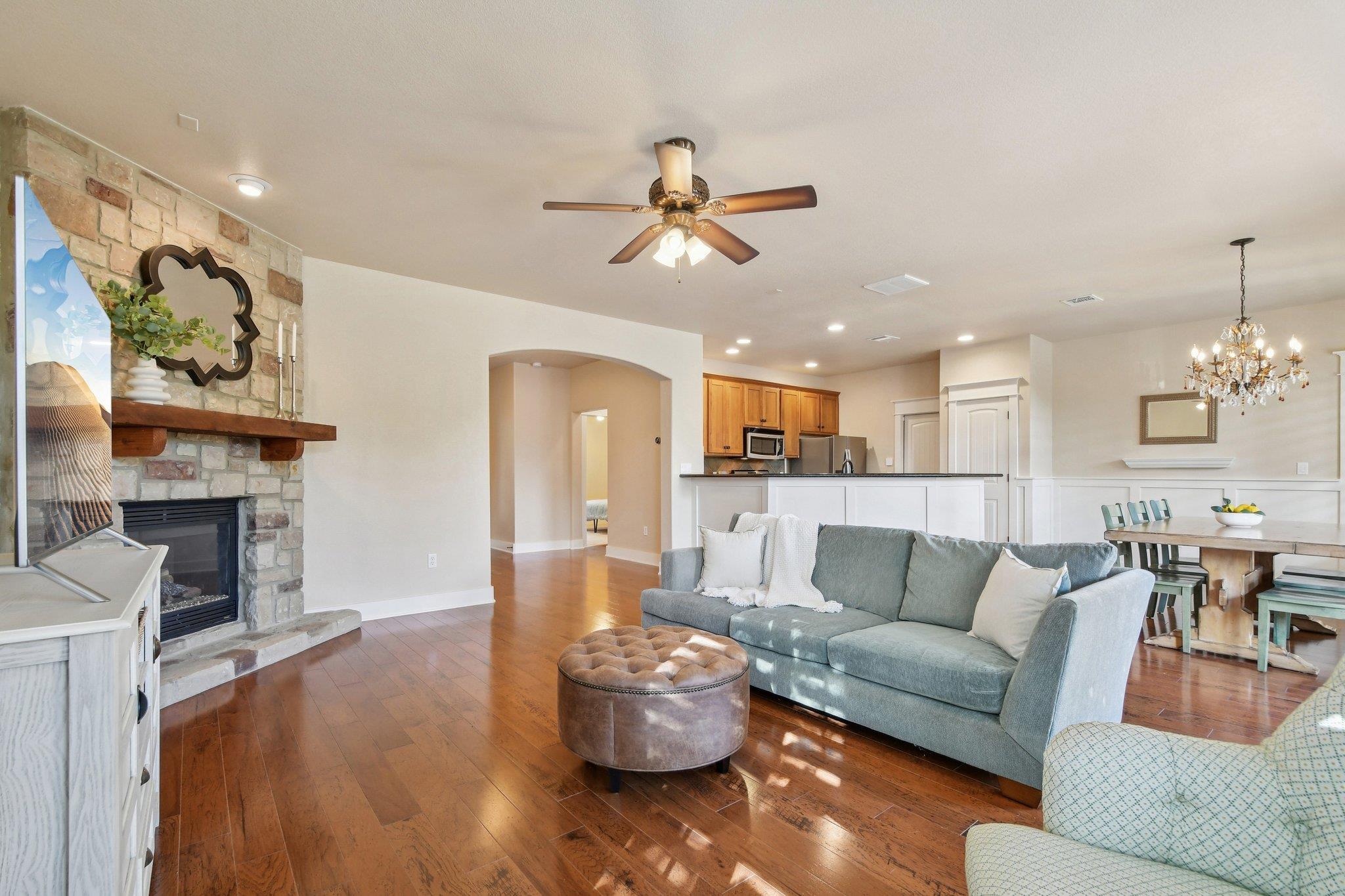 6921 Starboard Cv, Jonestown, TX 78645