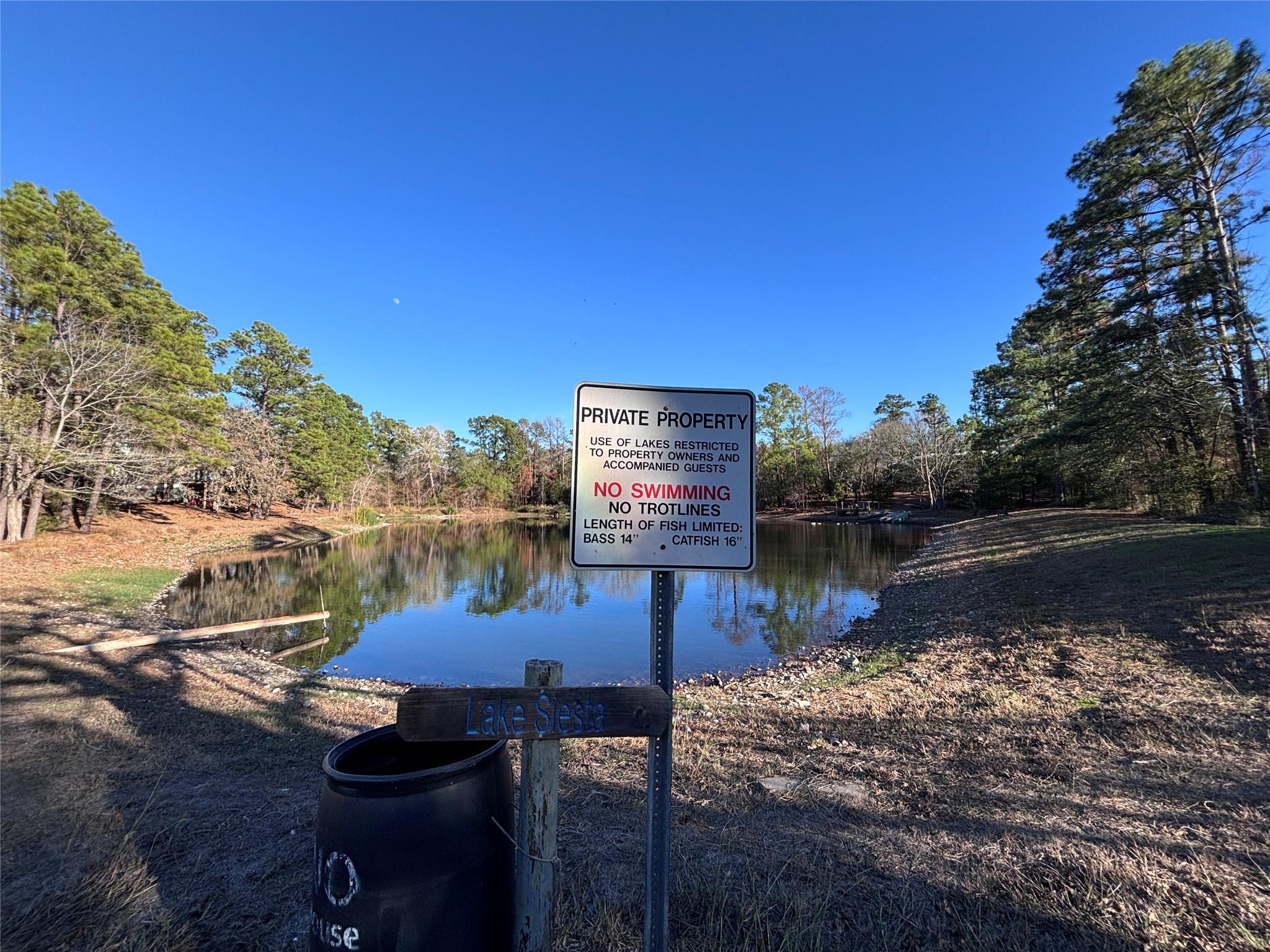 987 Stephen Ln, La Grange, TX 78945