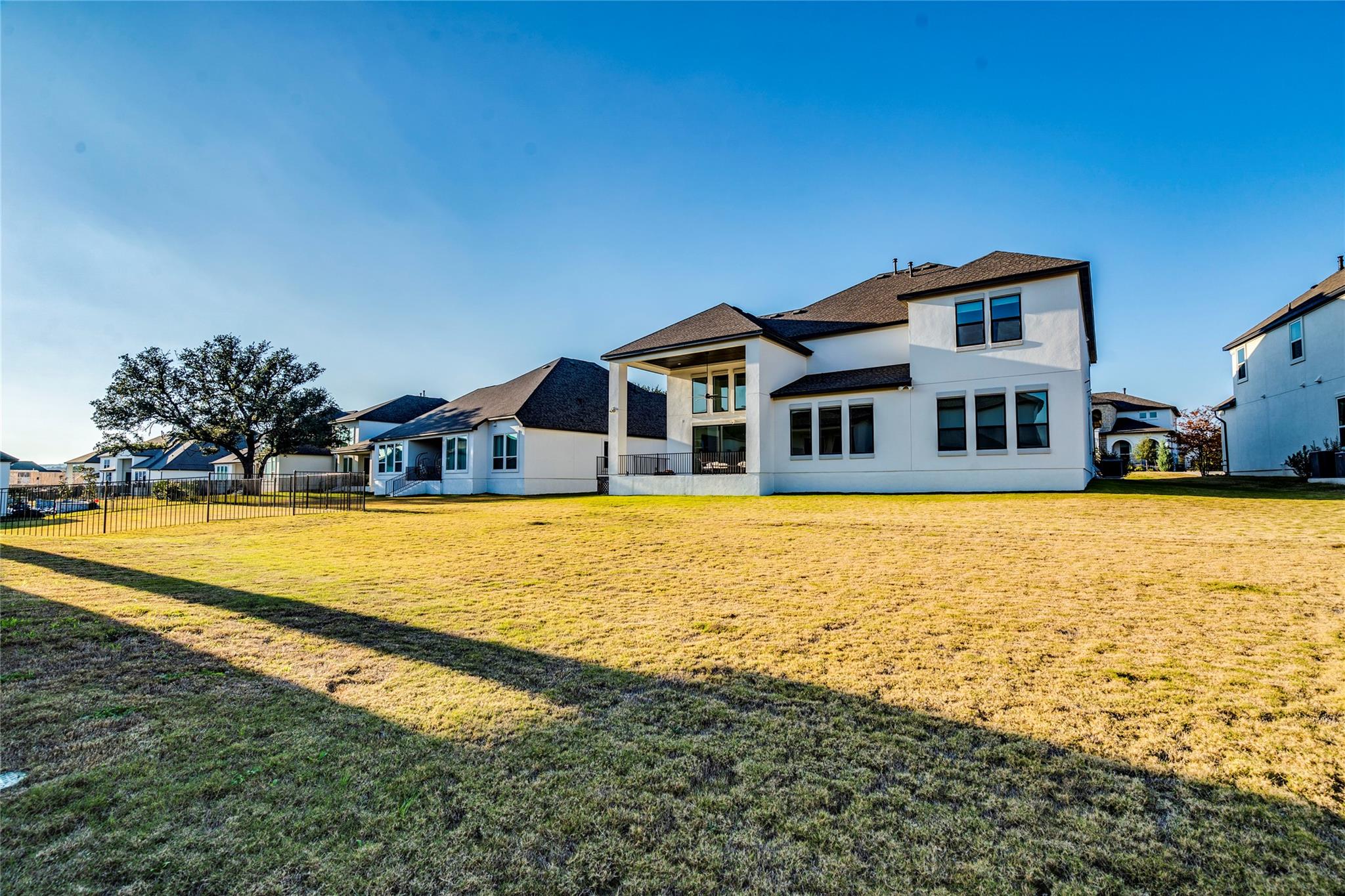 2217 Sondrio Bnd, Leander, TX 78641