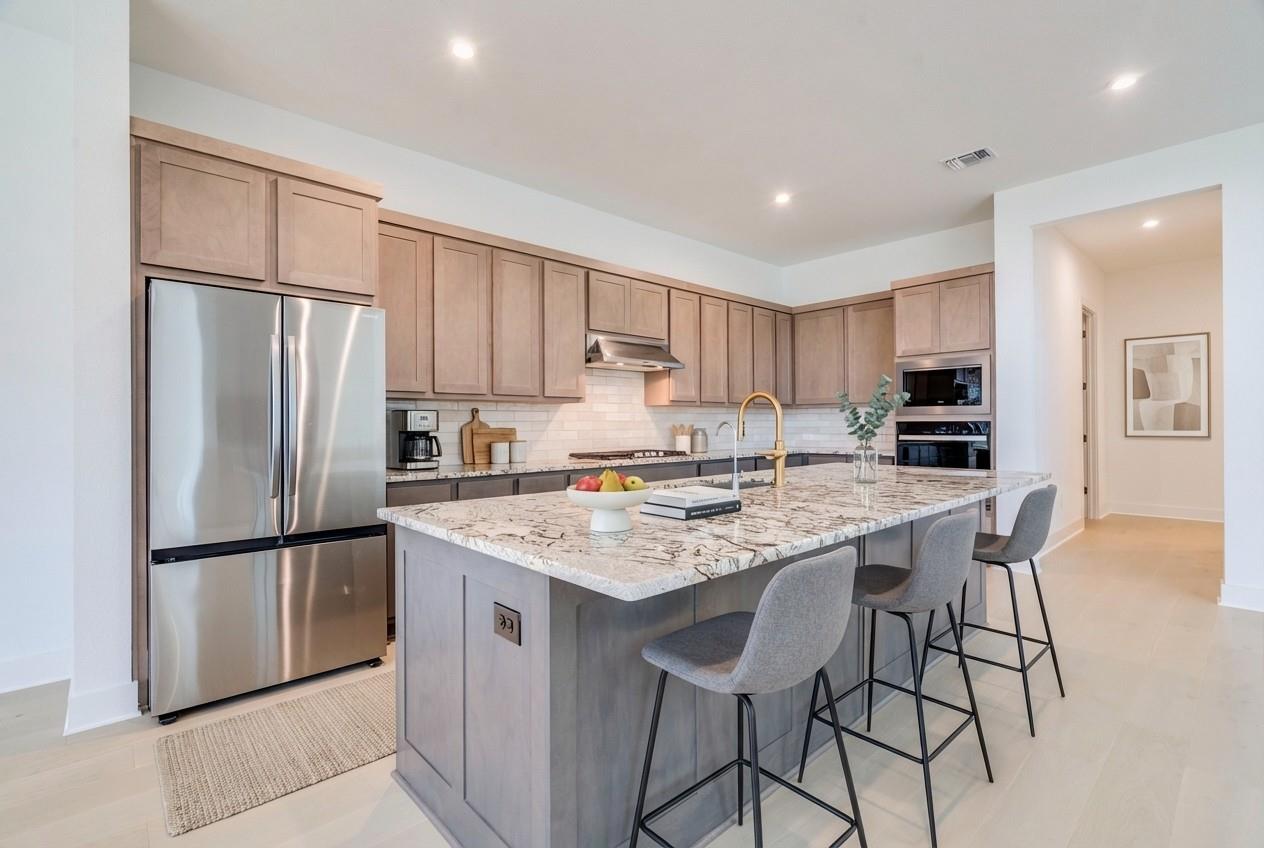 2217 Sondrio Bnd, Leander, TX 78641