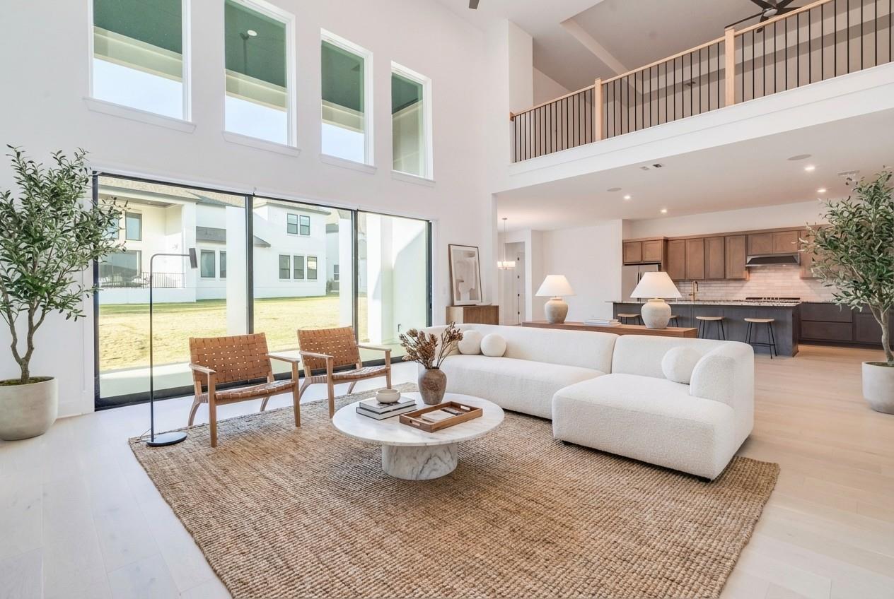 2217 Sondrio Bnd, Leander, TX 78641