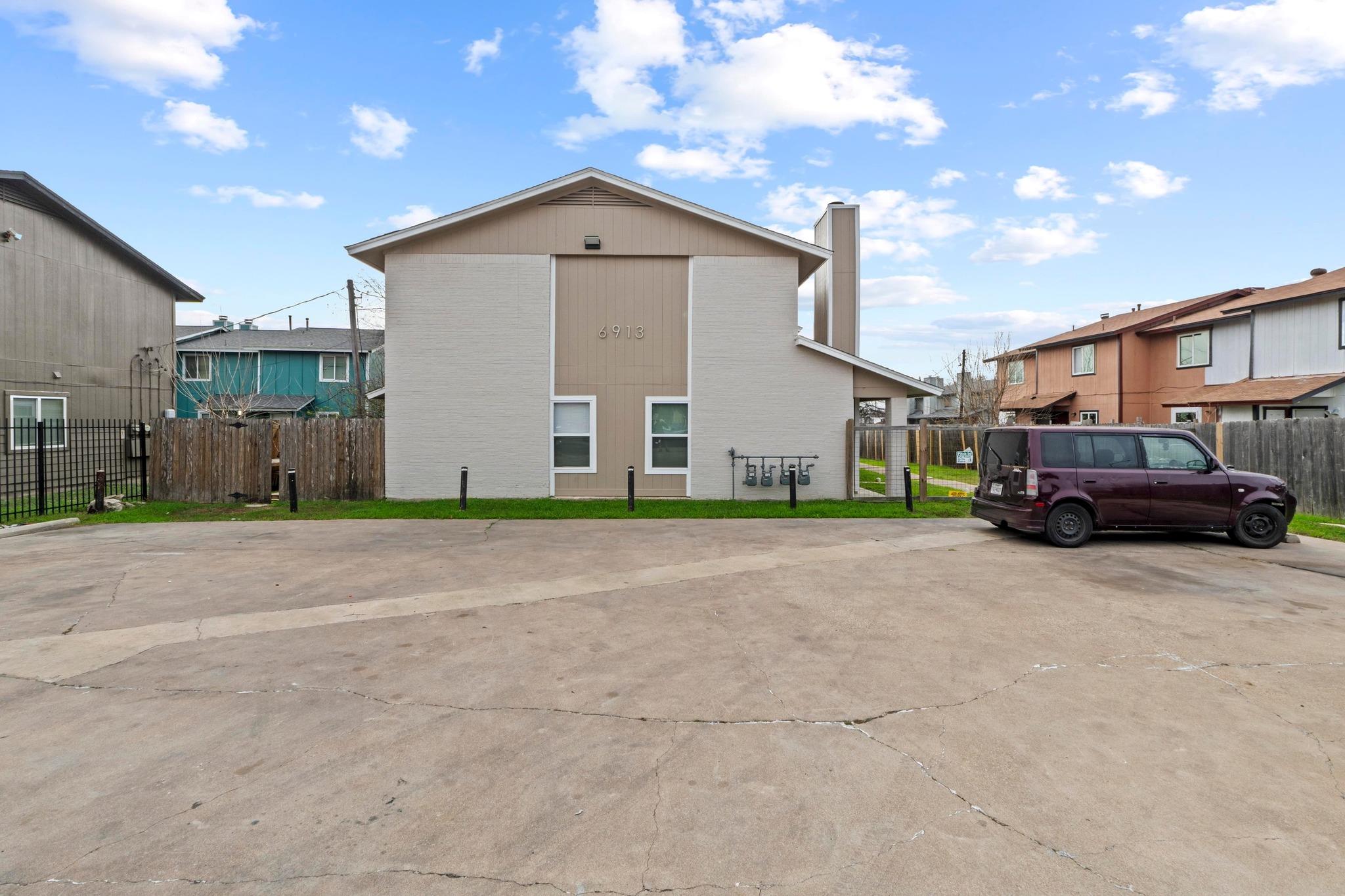 6913 Wentworth Dr, Austin, TX 78724