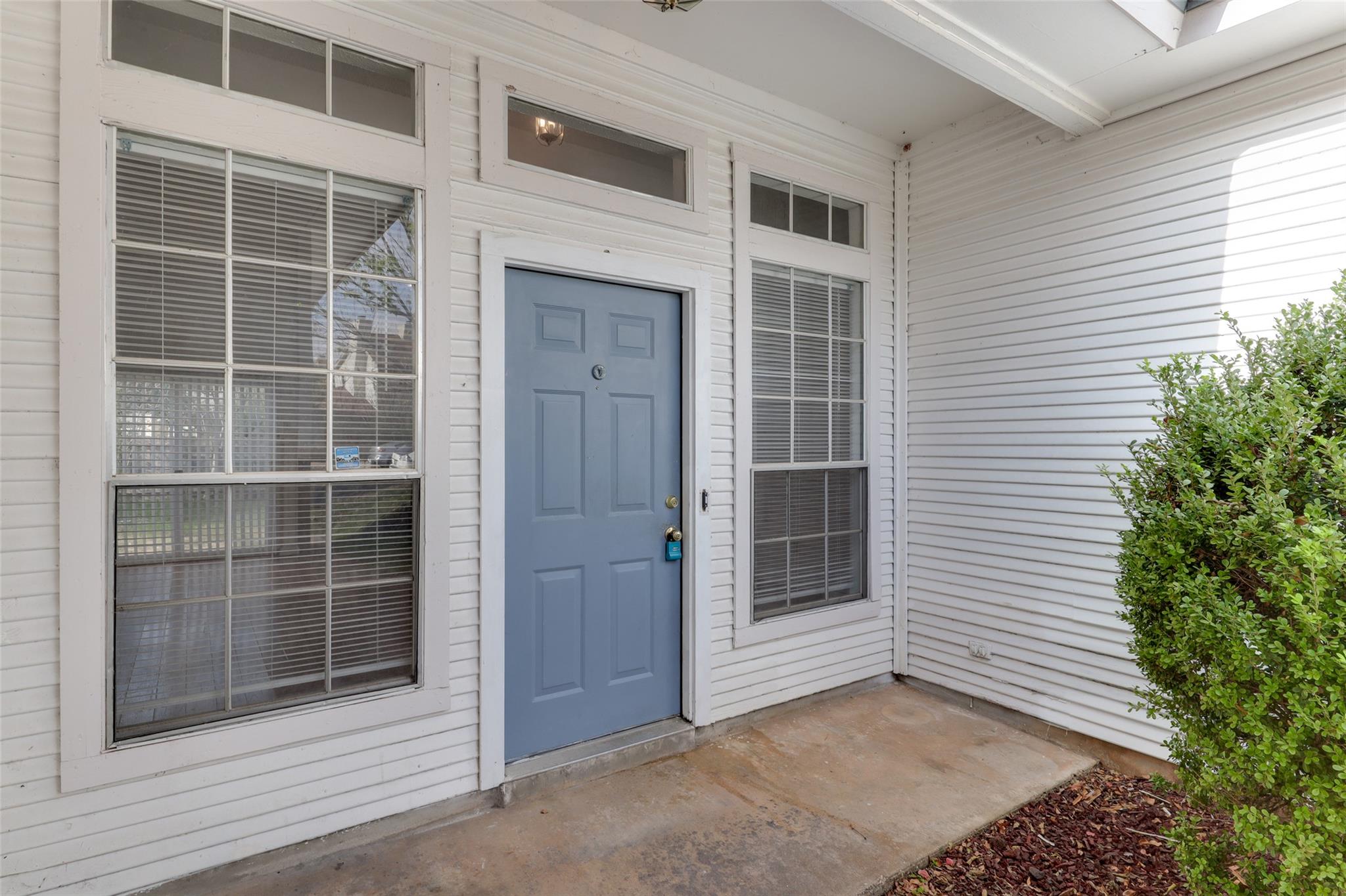 12606 Hunters Chase Dr, Austin, TX 78729