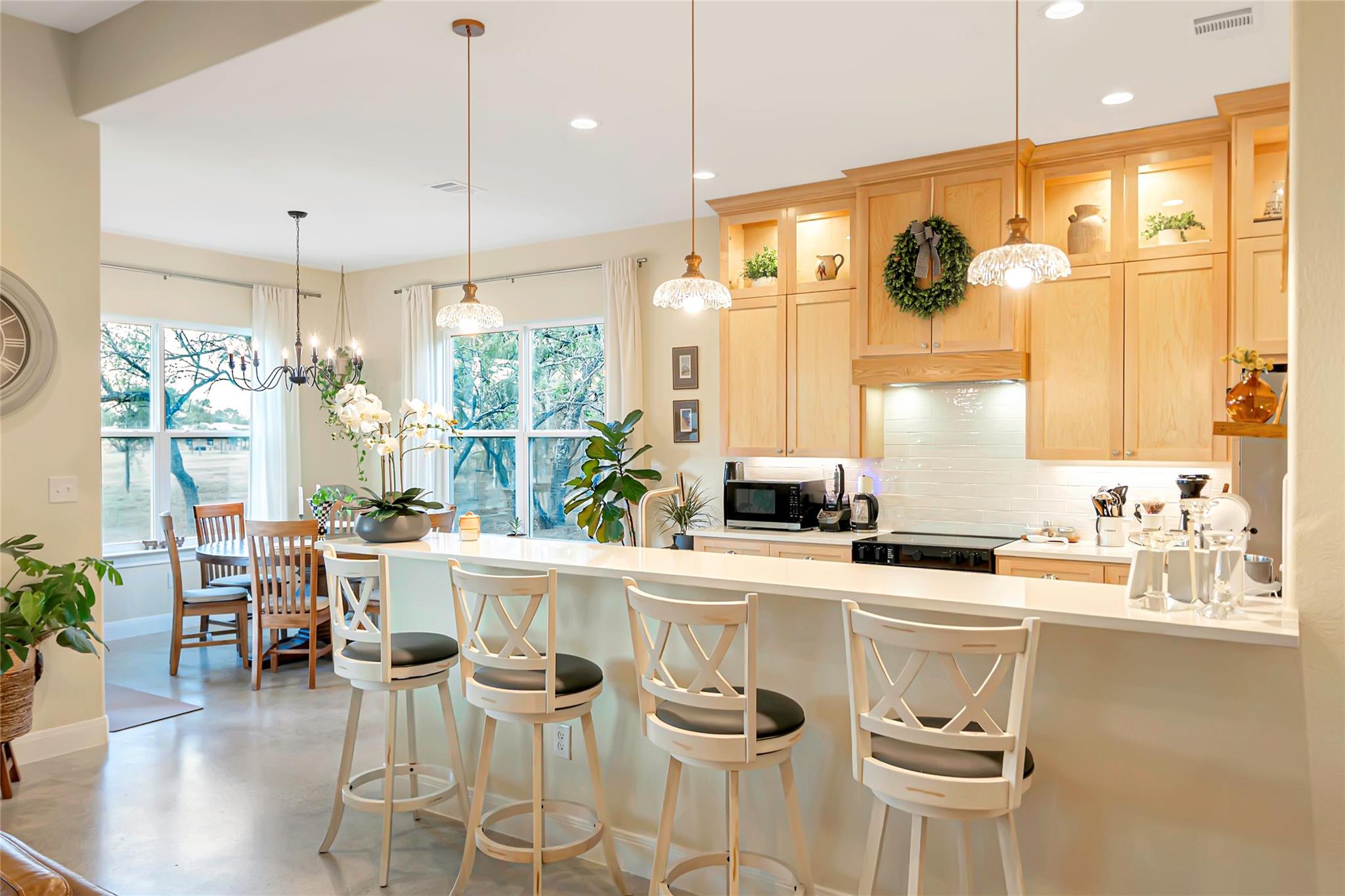 1000 Oil Field Rd, Lockhart, TX 78644