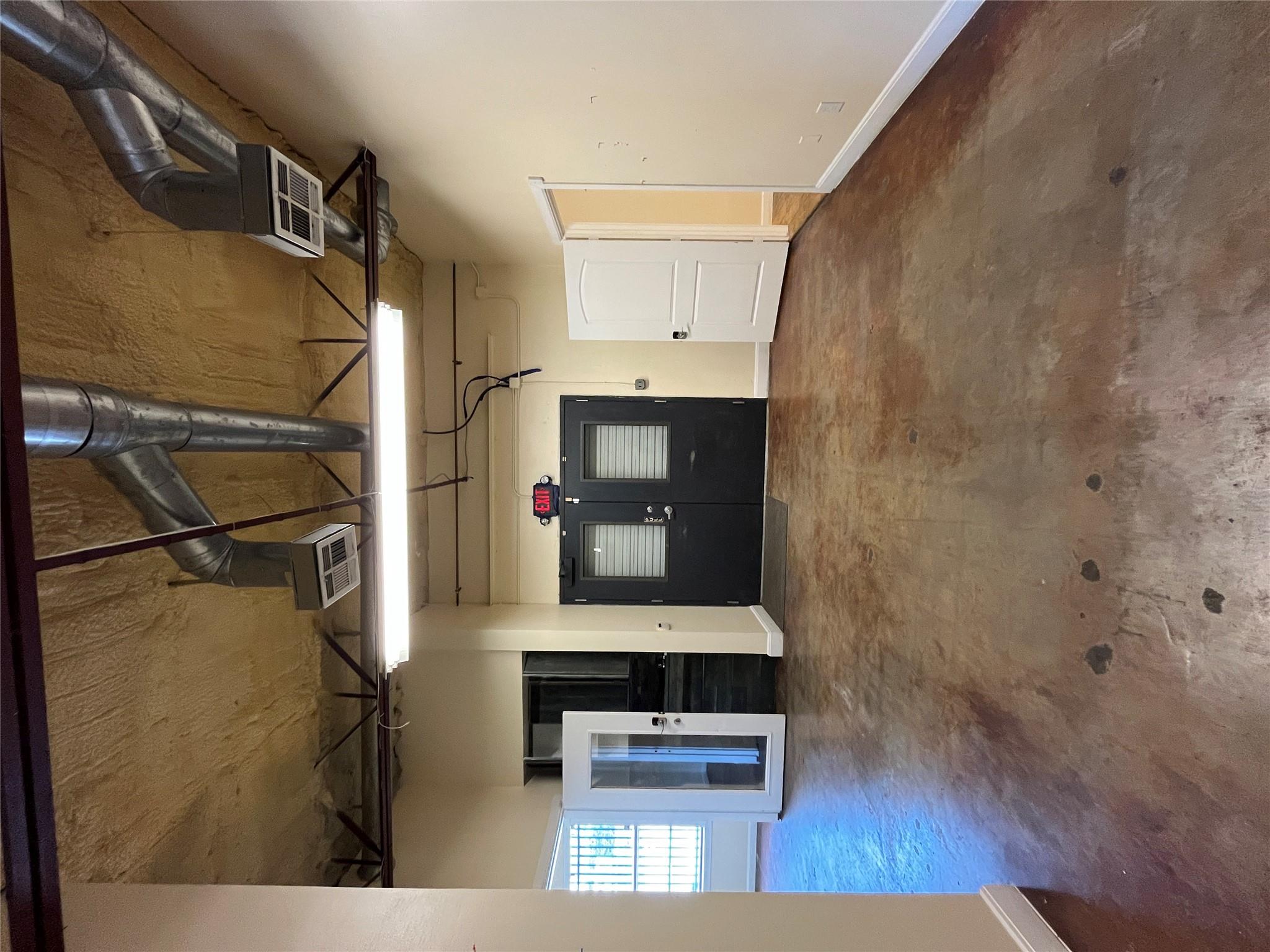 513 Thompson Ln, Austin, TX 78742