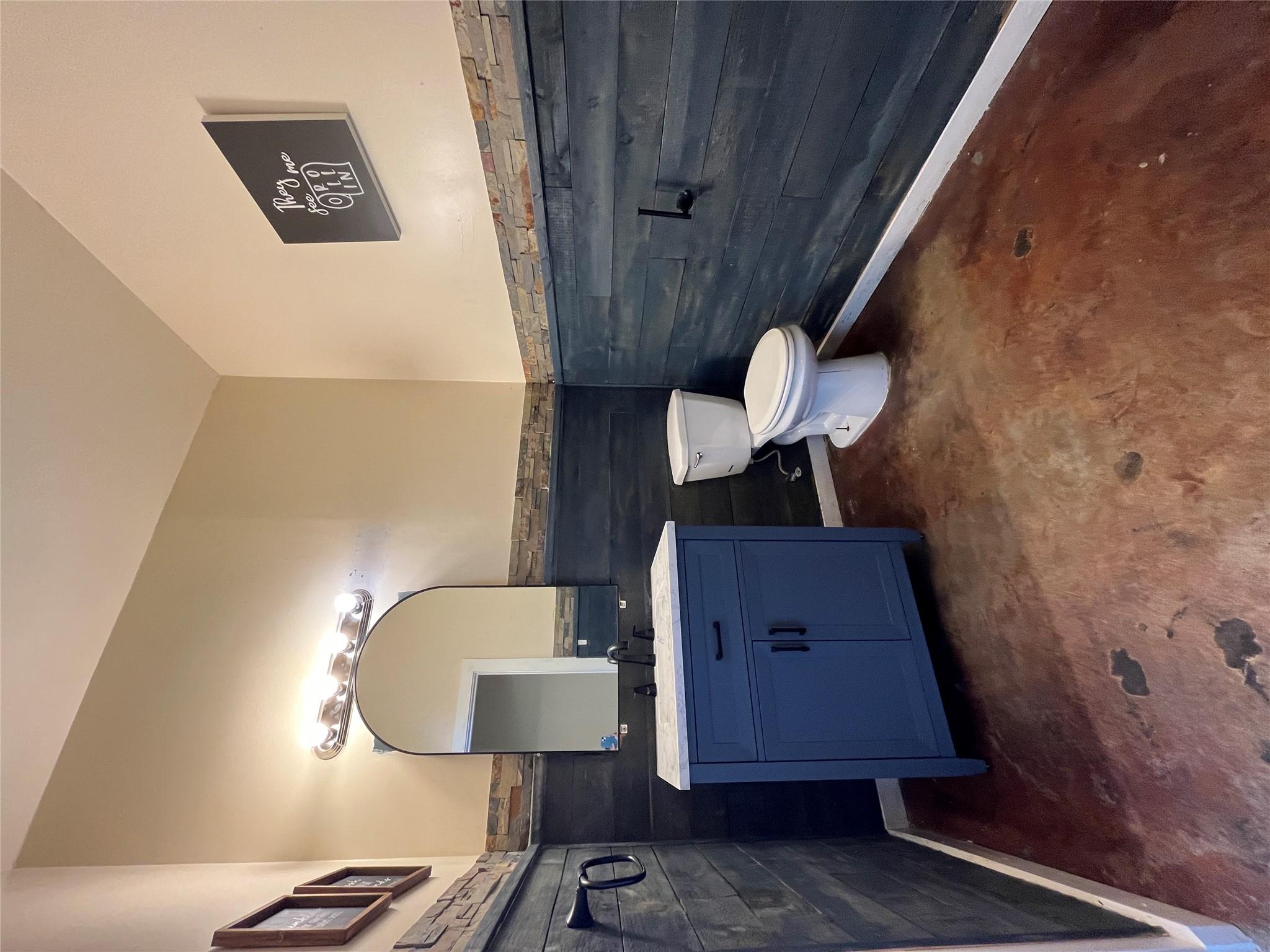 513 Thompson Ln, Austin, TX 78742