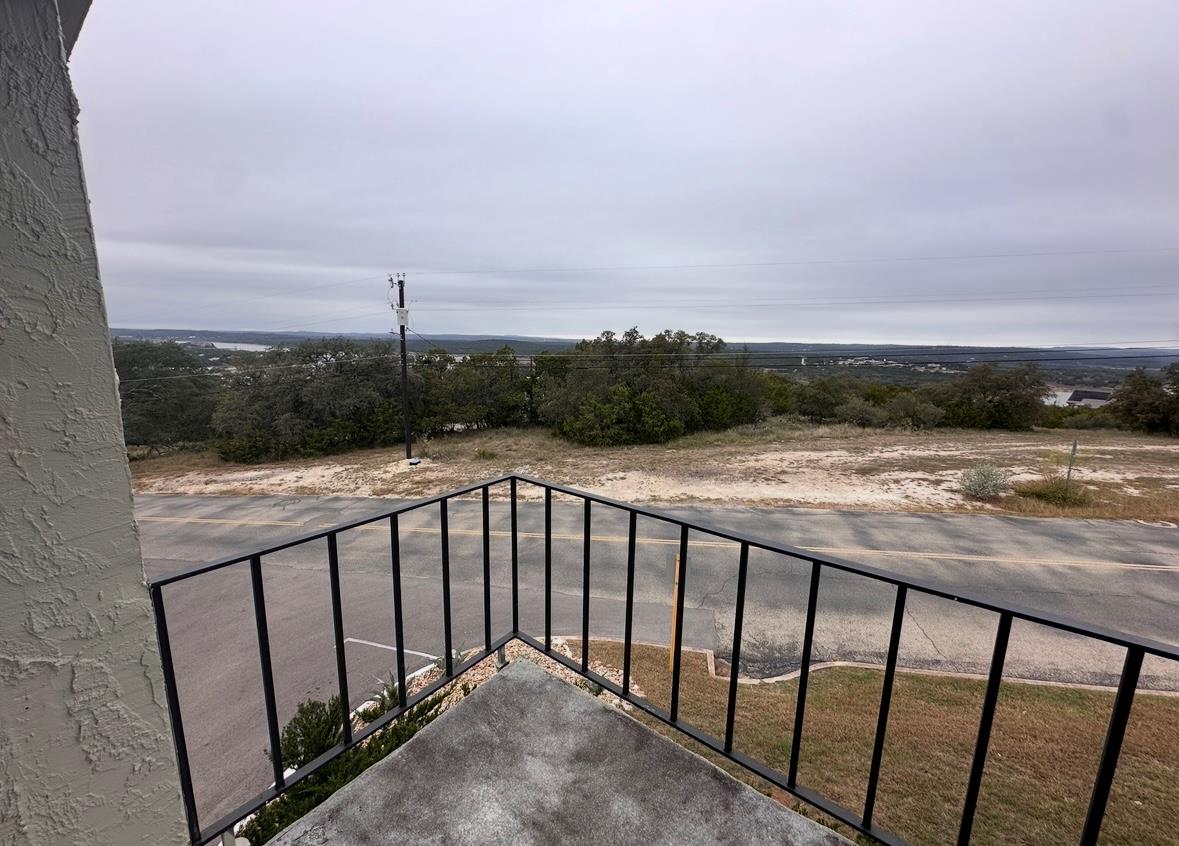 5916 Lago Vista Way # B-10 UP, Lago Vista, TX 78645