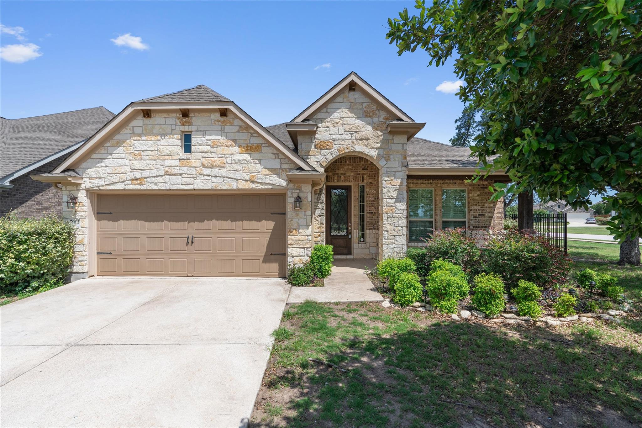7901 Arbor Knoll Ct, Lago Vista, TX 78645