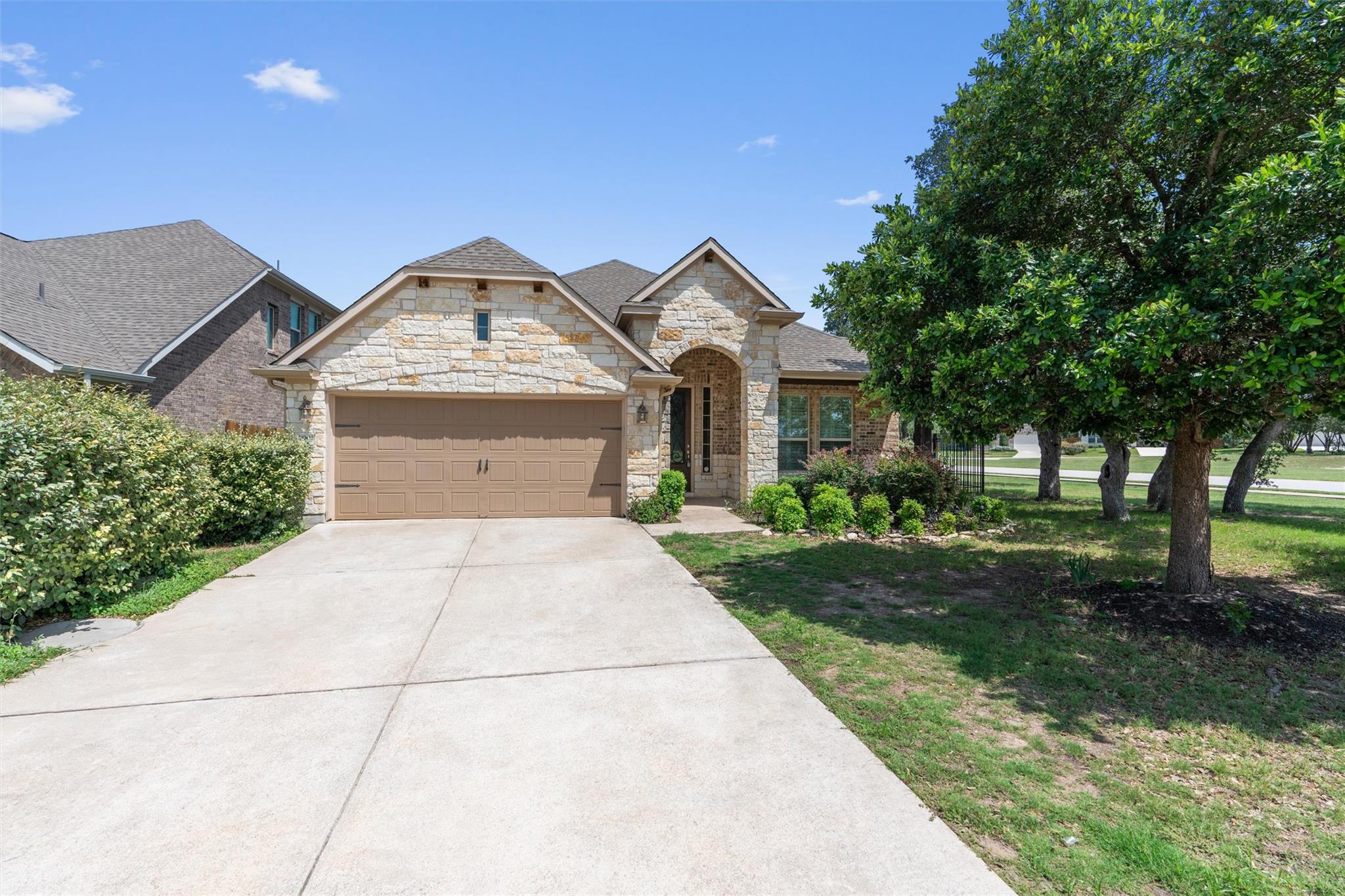 7901 Arbor Knoll Ct, Lago Vista, TX 78645