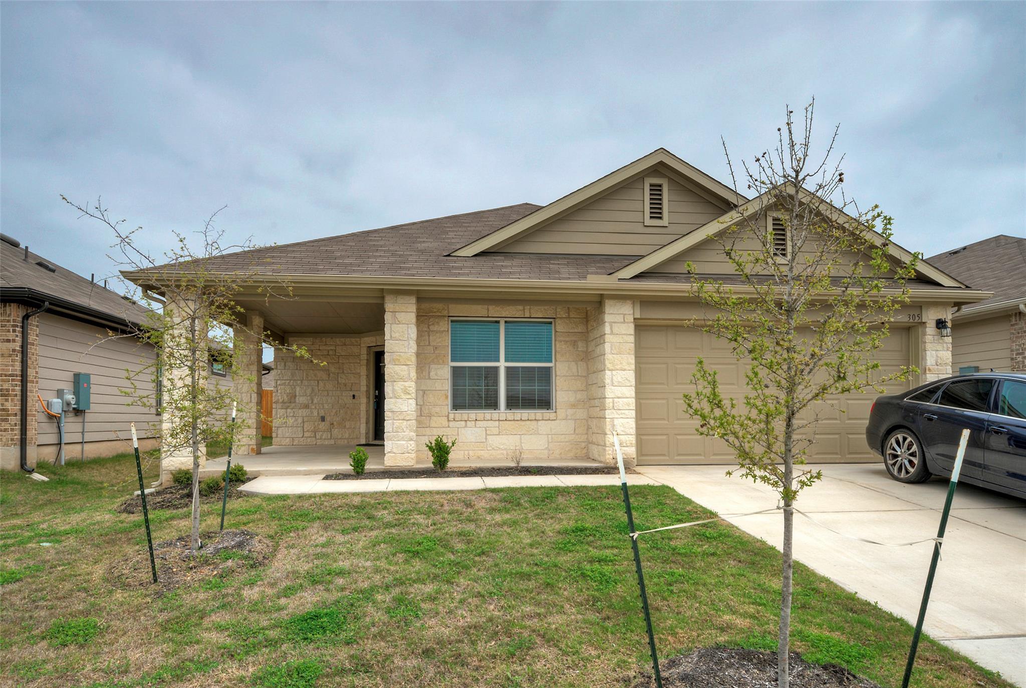 305 ELM CREEK Dr, Hutto, TX 78634