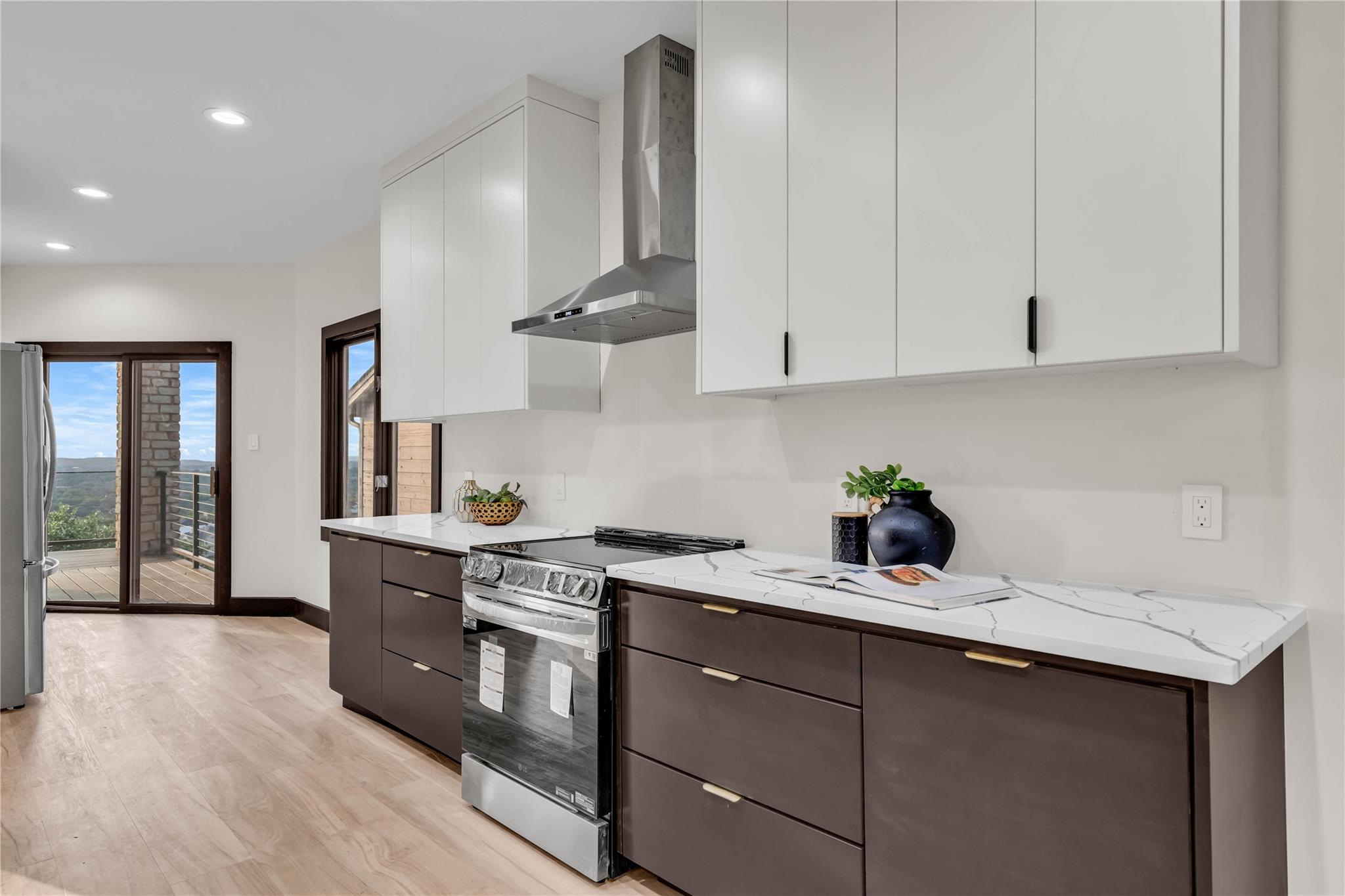 112 Paragon Ct, Lakeway, TX 78734