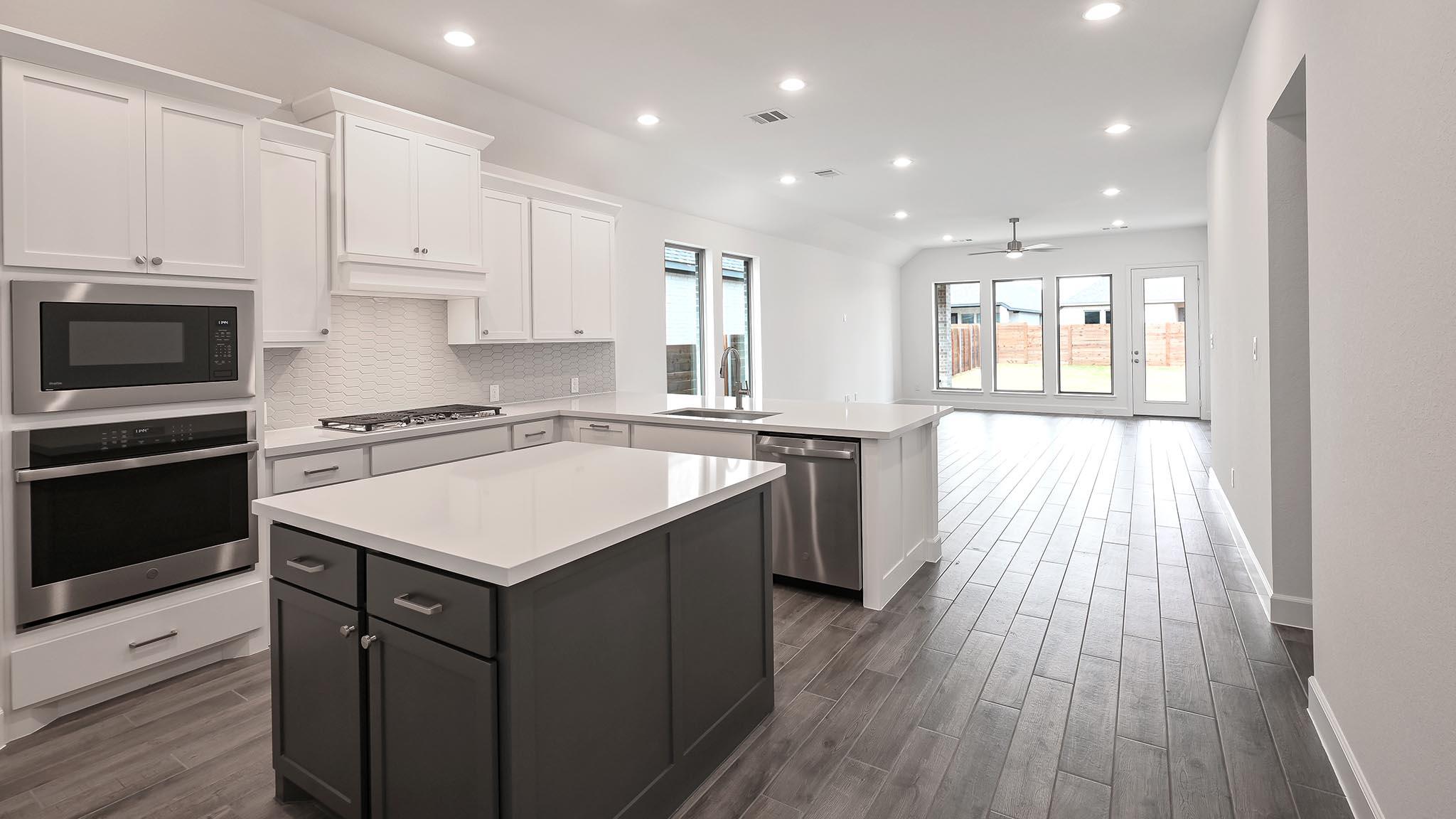 3923 Melody Rd, Lockhart, TX 78644