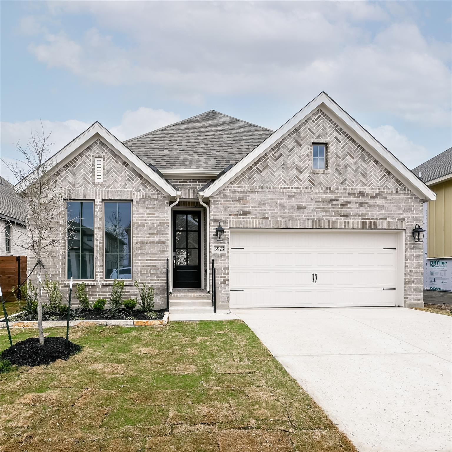 3923 Melody Rd, Lockhart, TX 78644