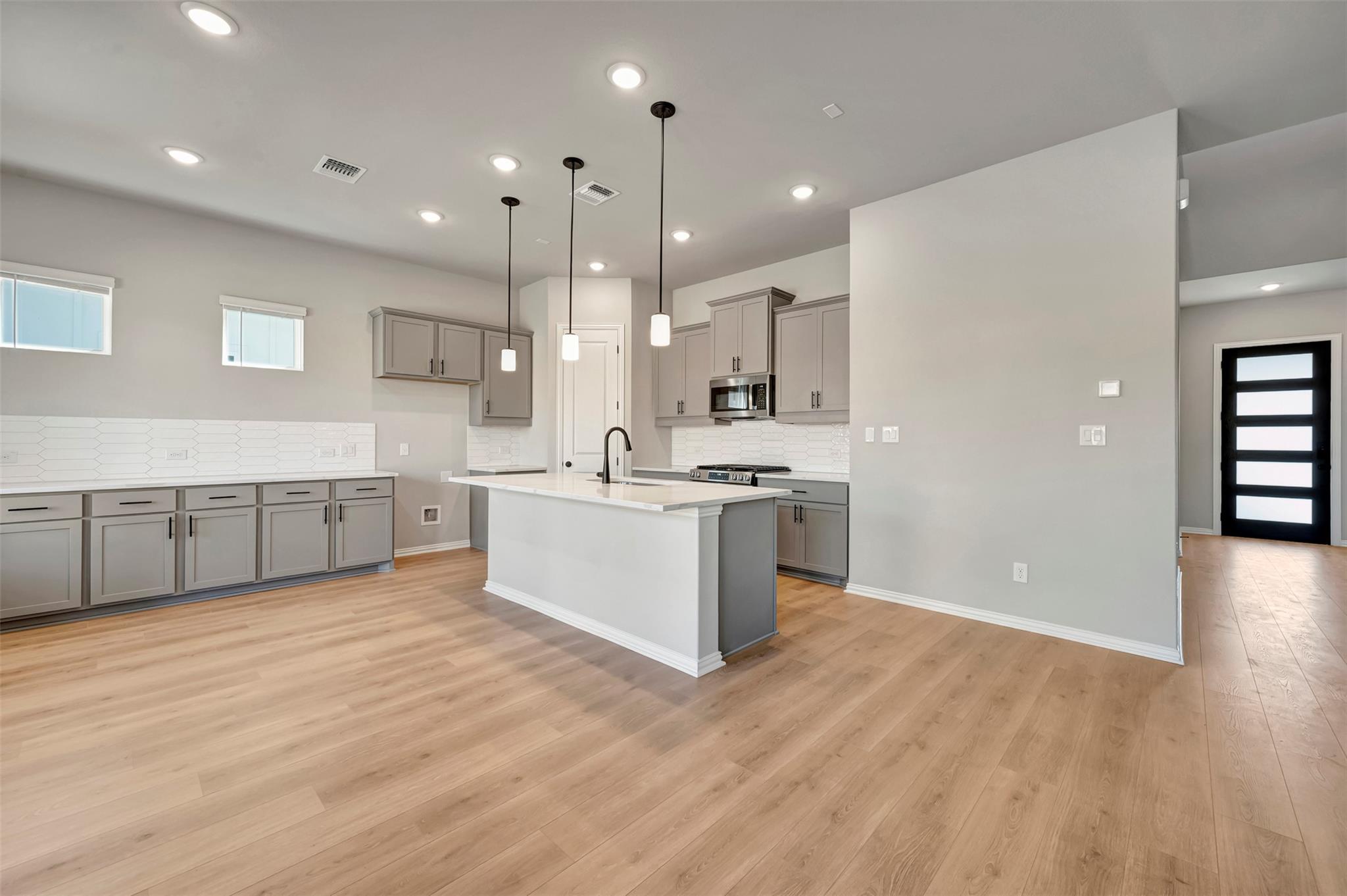 186 Grayson Elm Pass, Dripping Springs, TX 78620