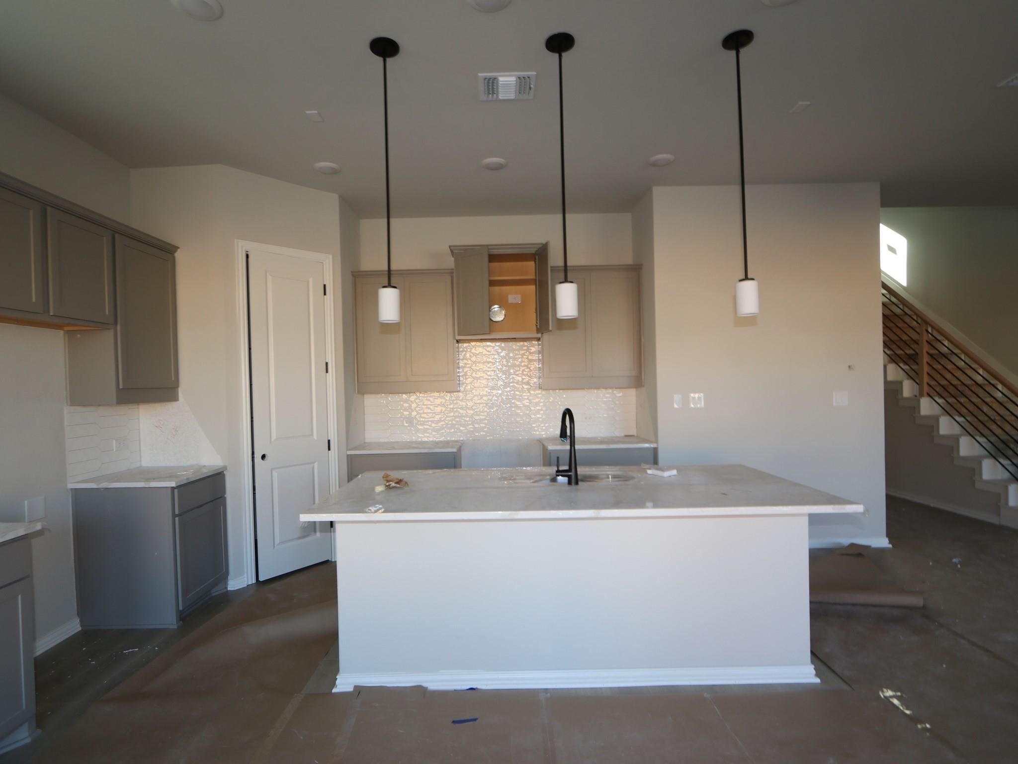 186 Grayson Elm Pass, Dripping Springs, TX 78620