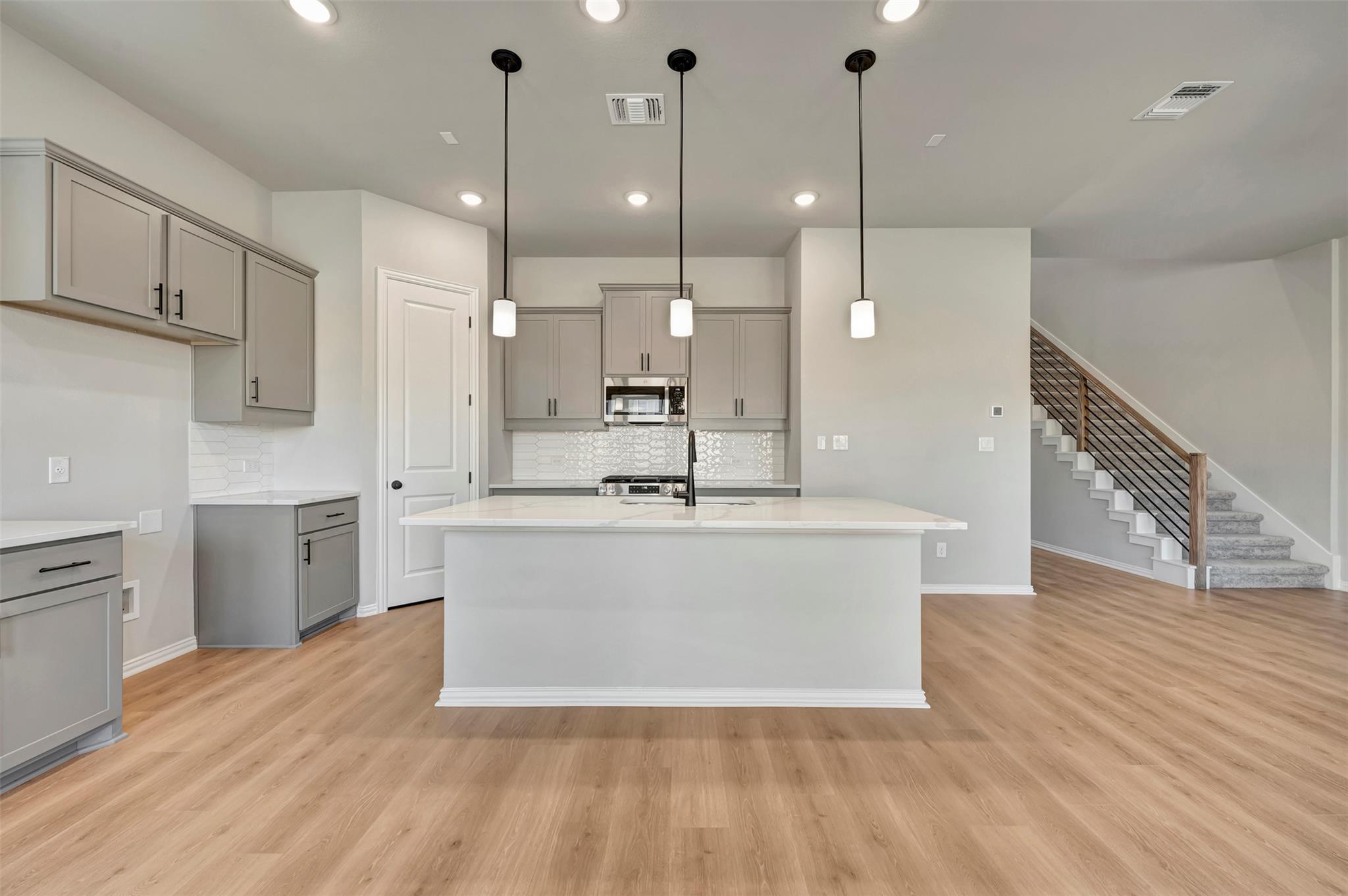 186 Grayson Elm Pass, Dripping Springs, TX 78620