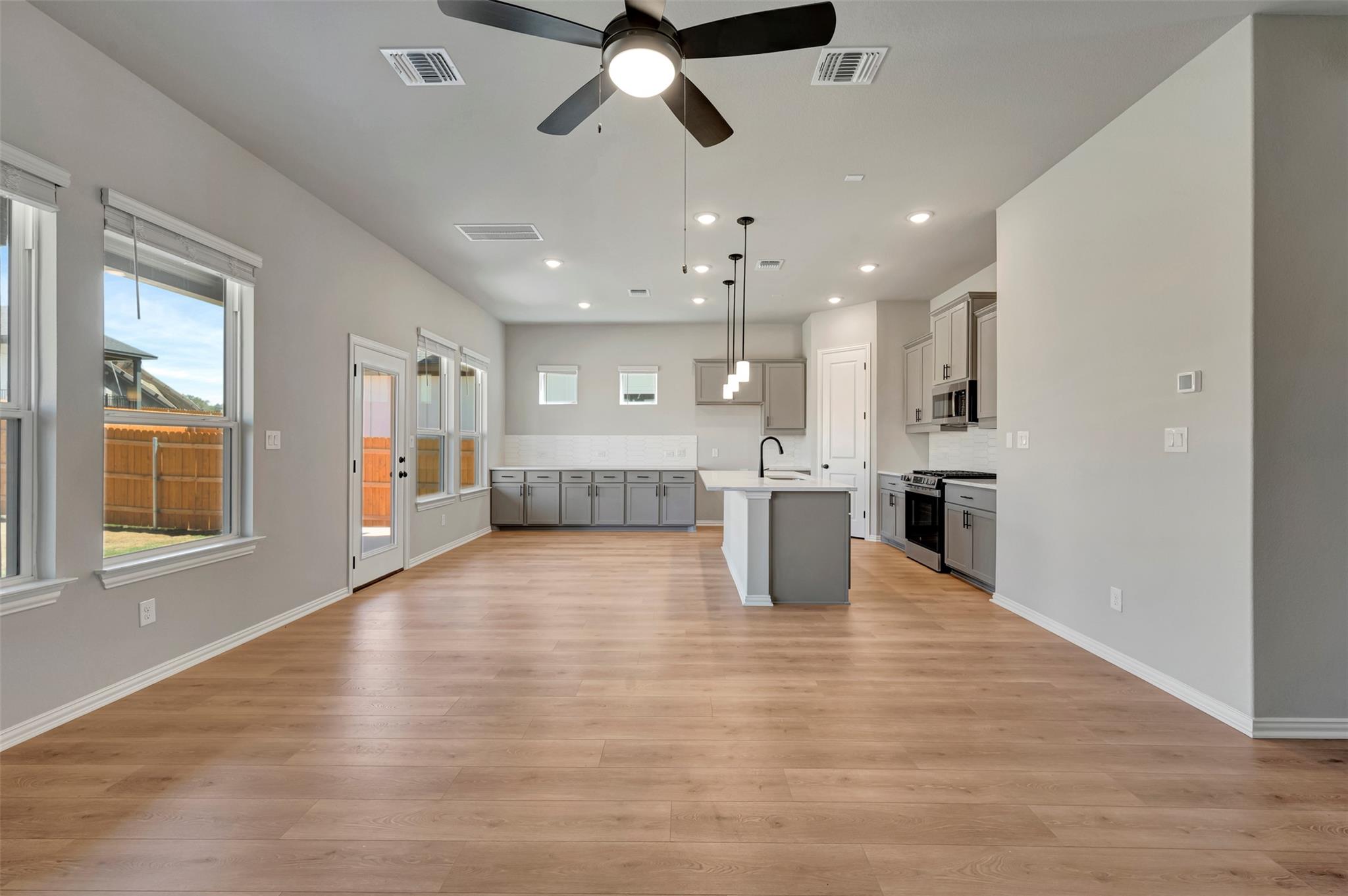 186 Grayson Elm Pass, Dripping Springs, TX 78620