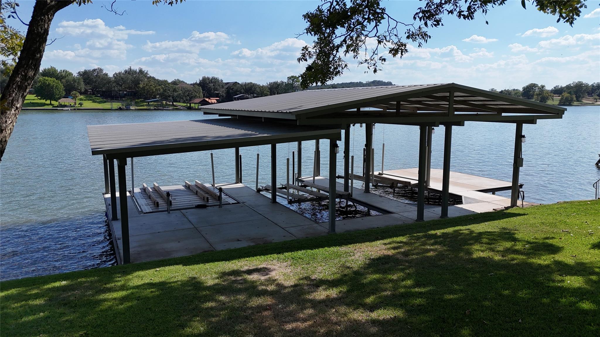 1912 Bluebonnet Ln, Kingsland, TX 78639