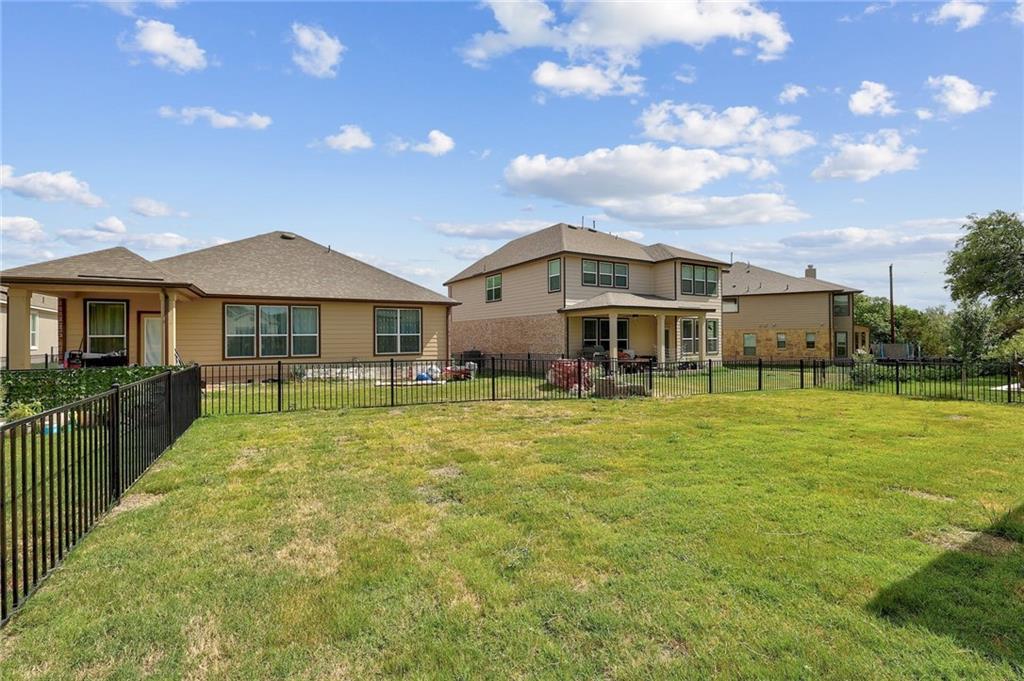 808 Desaix Dr, Georgetown, TX 78628