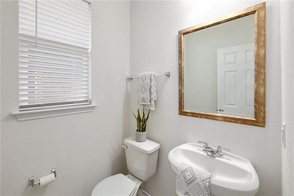 808 Desaix Dr, Georgetown, TX 78628