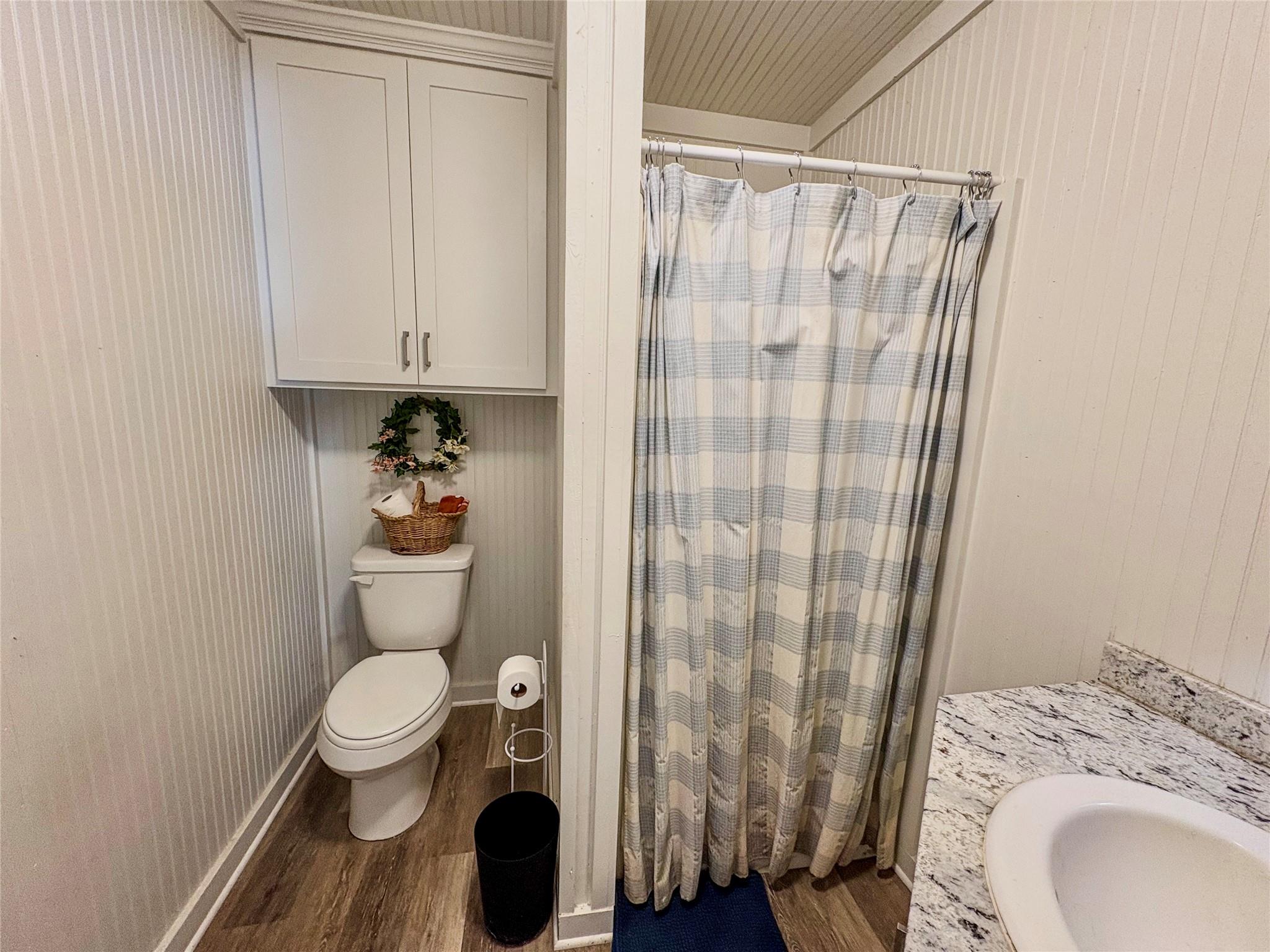 130 Sugar Hill Rd, Carmine, TX 78932