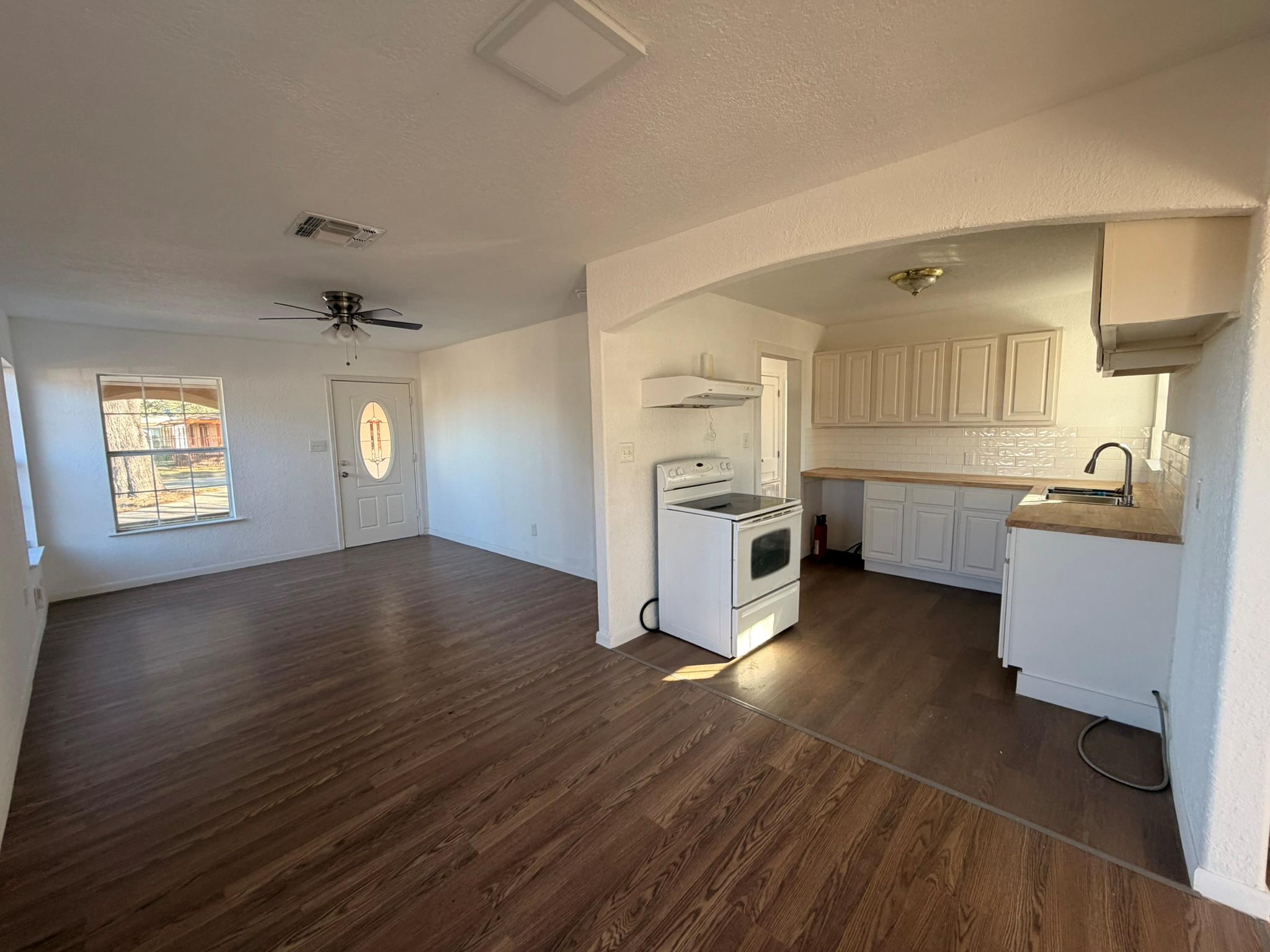 819 Rosehill Dr, San Antonio, TX 78213