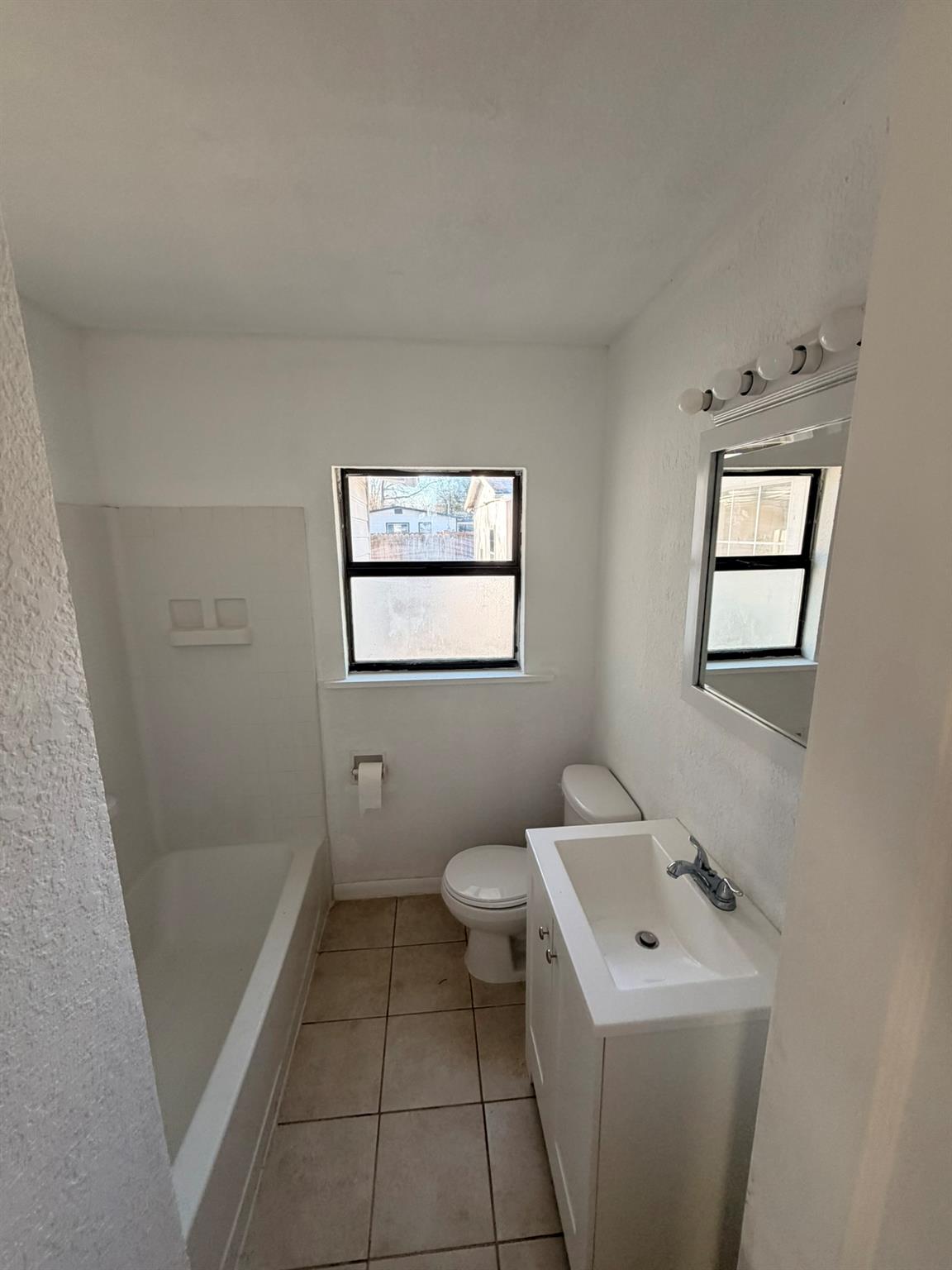 819 Rosehill Dr, San Antonio, TX 78213