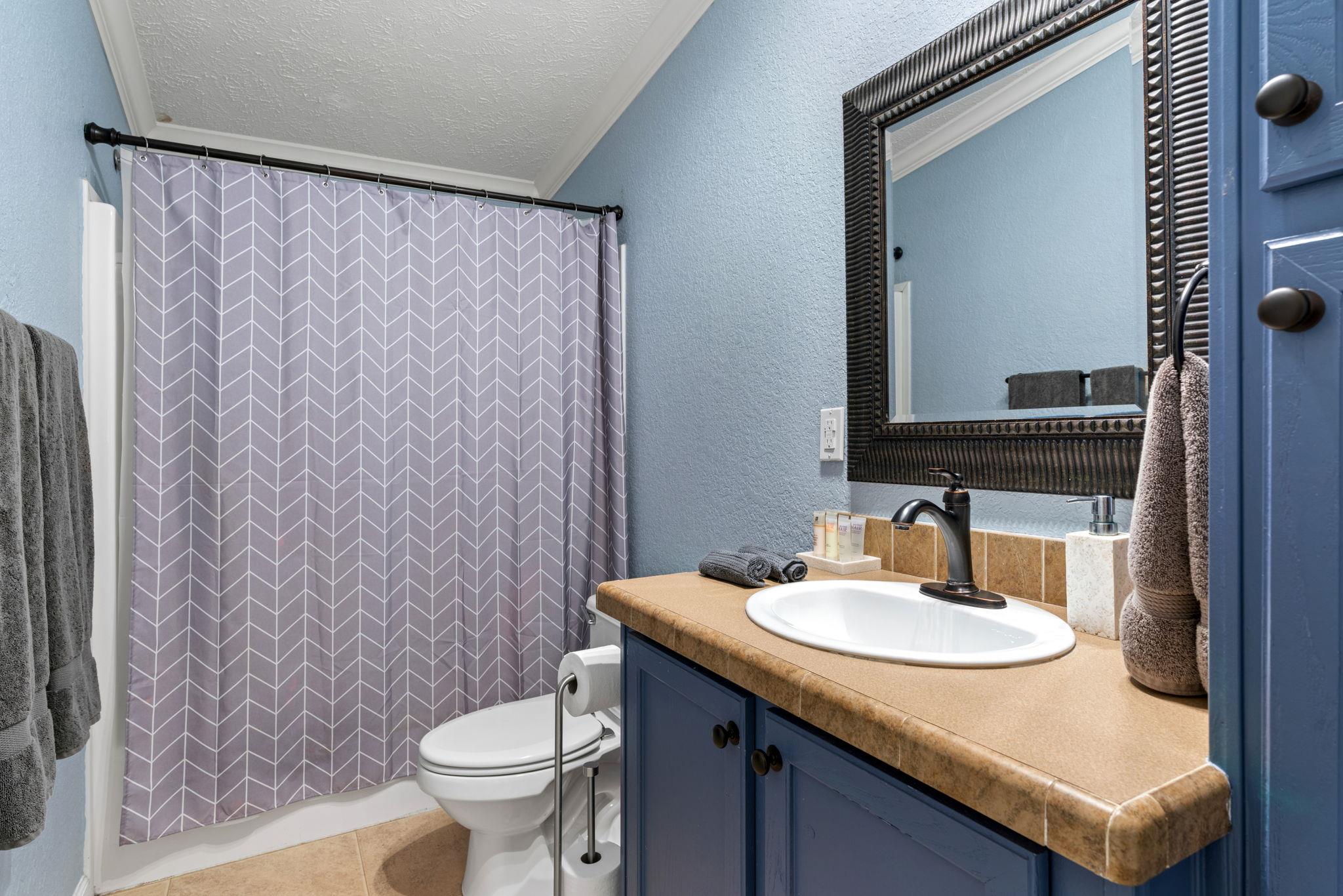 2023 Harmon Hills Rd, Dripping Springs, TX 78620