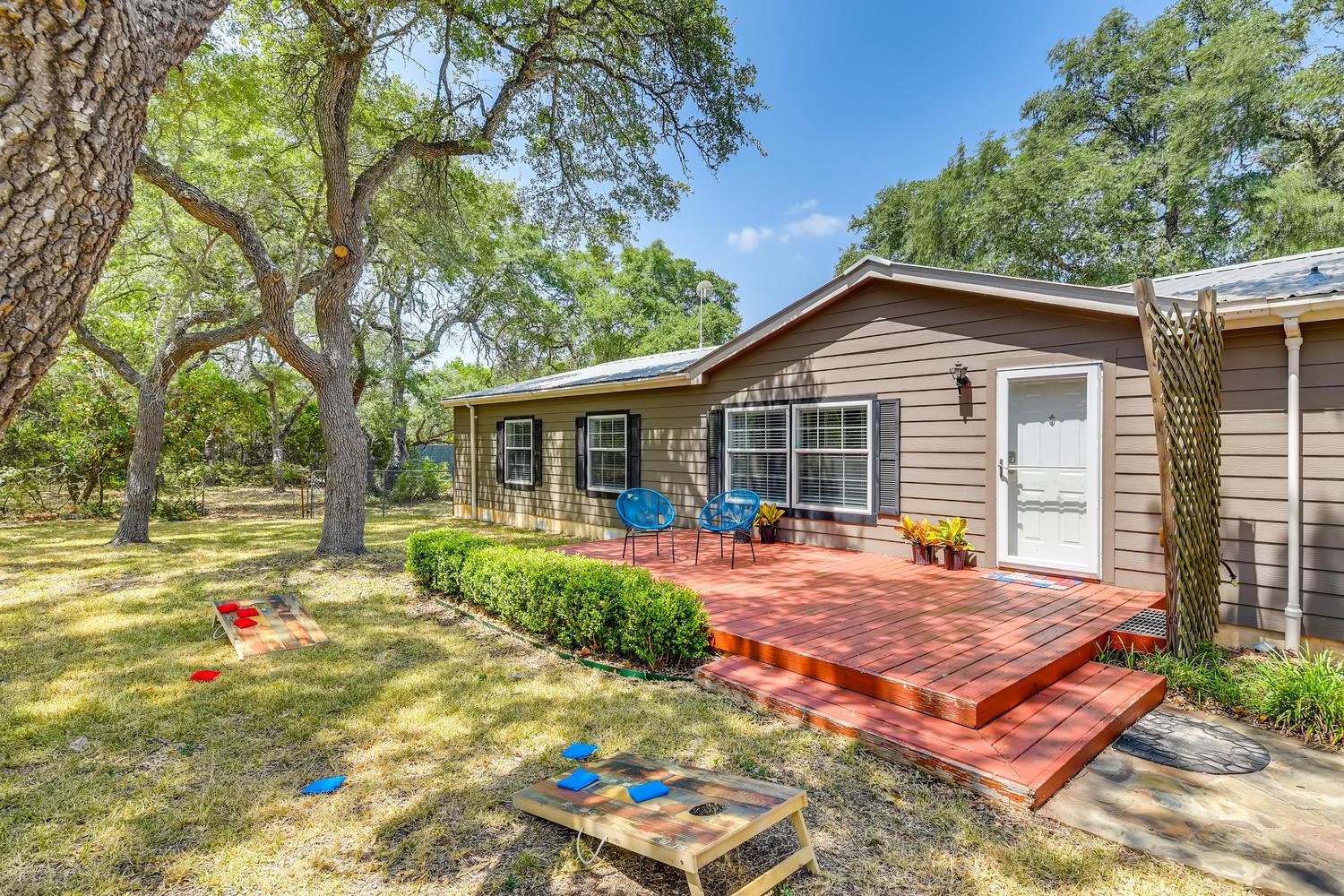 2023 Harmon Hills Rd, Dripping Springs, TX 78620