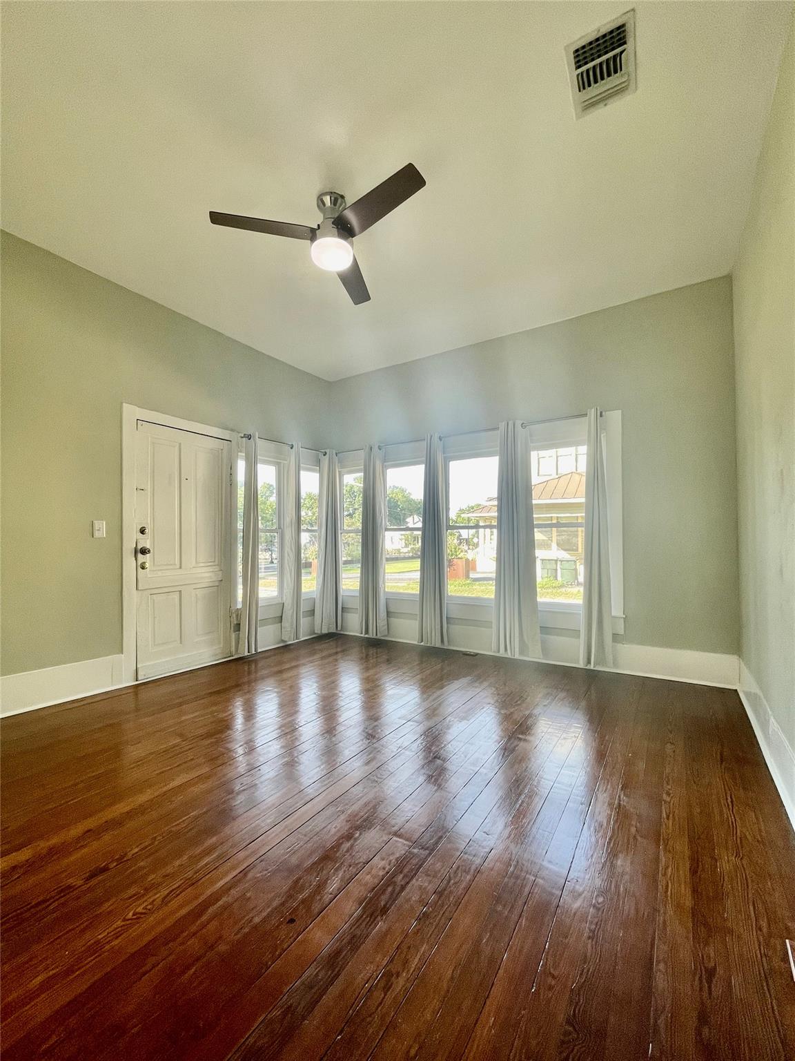 908 W Hopkins St, San Marcos, TX 78666