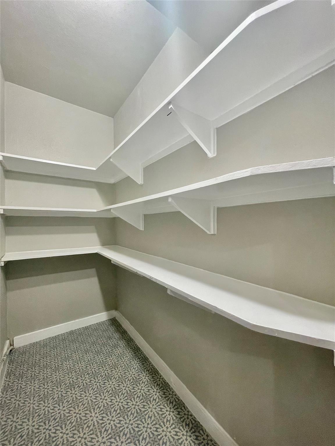 908 W Hopkins St, San Marcos, TX 78666