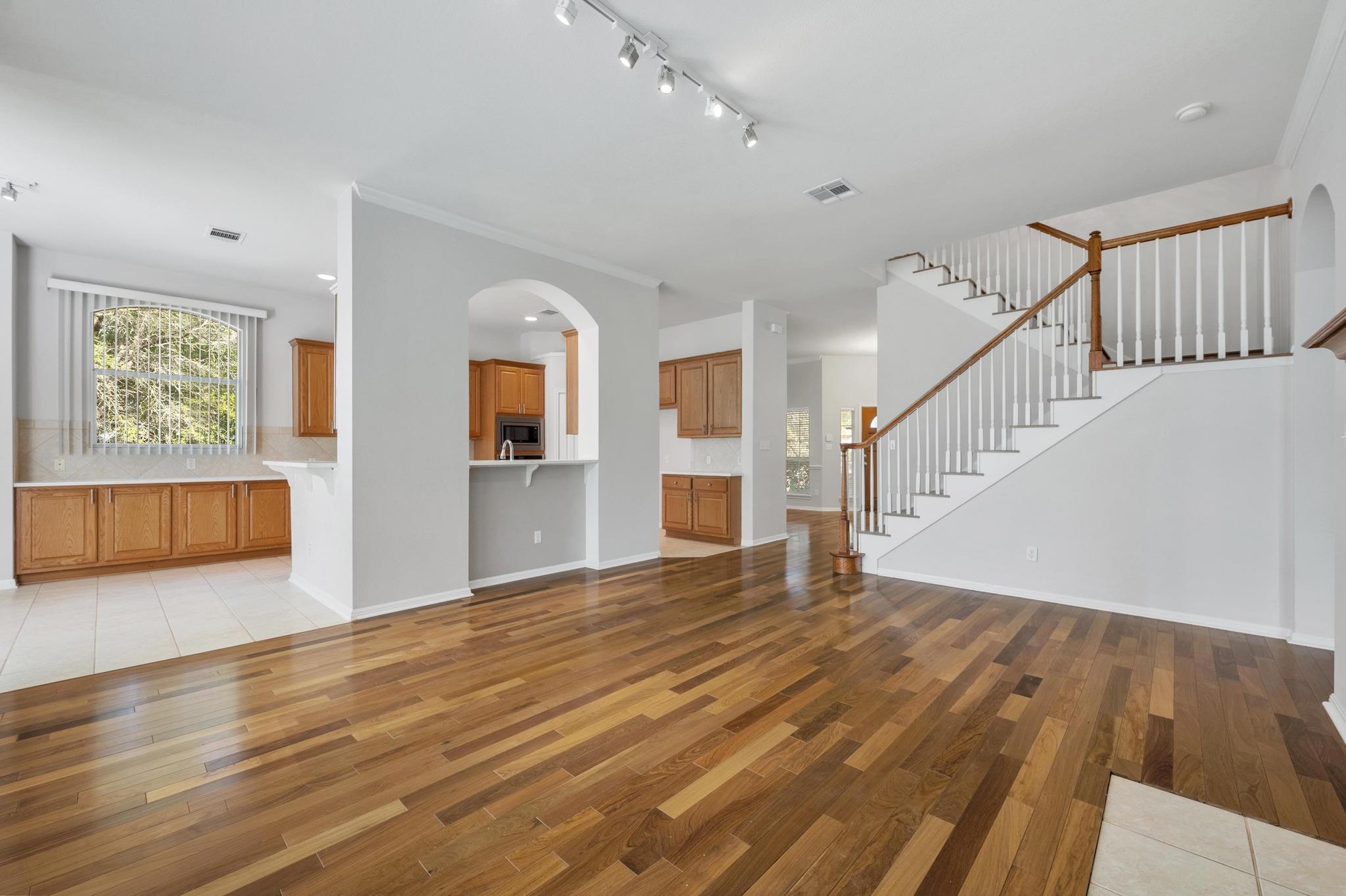 3213 Summer Canyon Dr, Austin, TX 78732