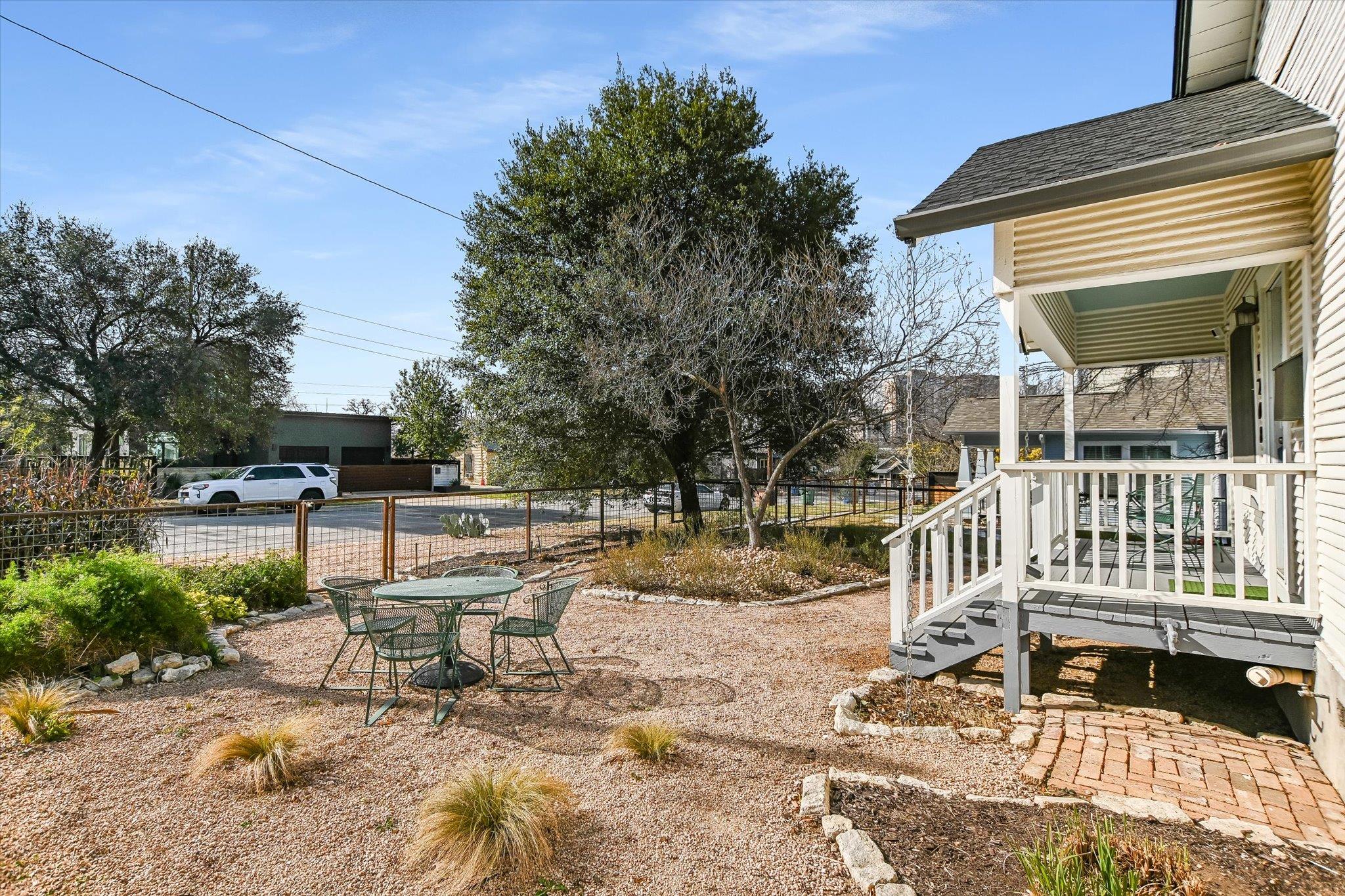 1208 E 13TH St, Austin, TX 78702