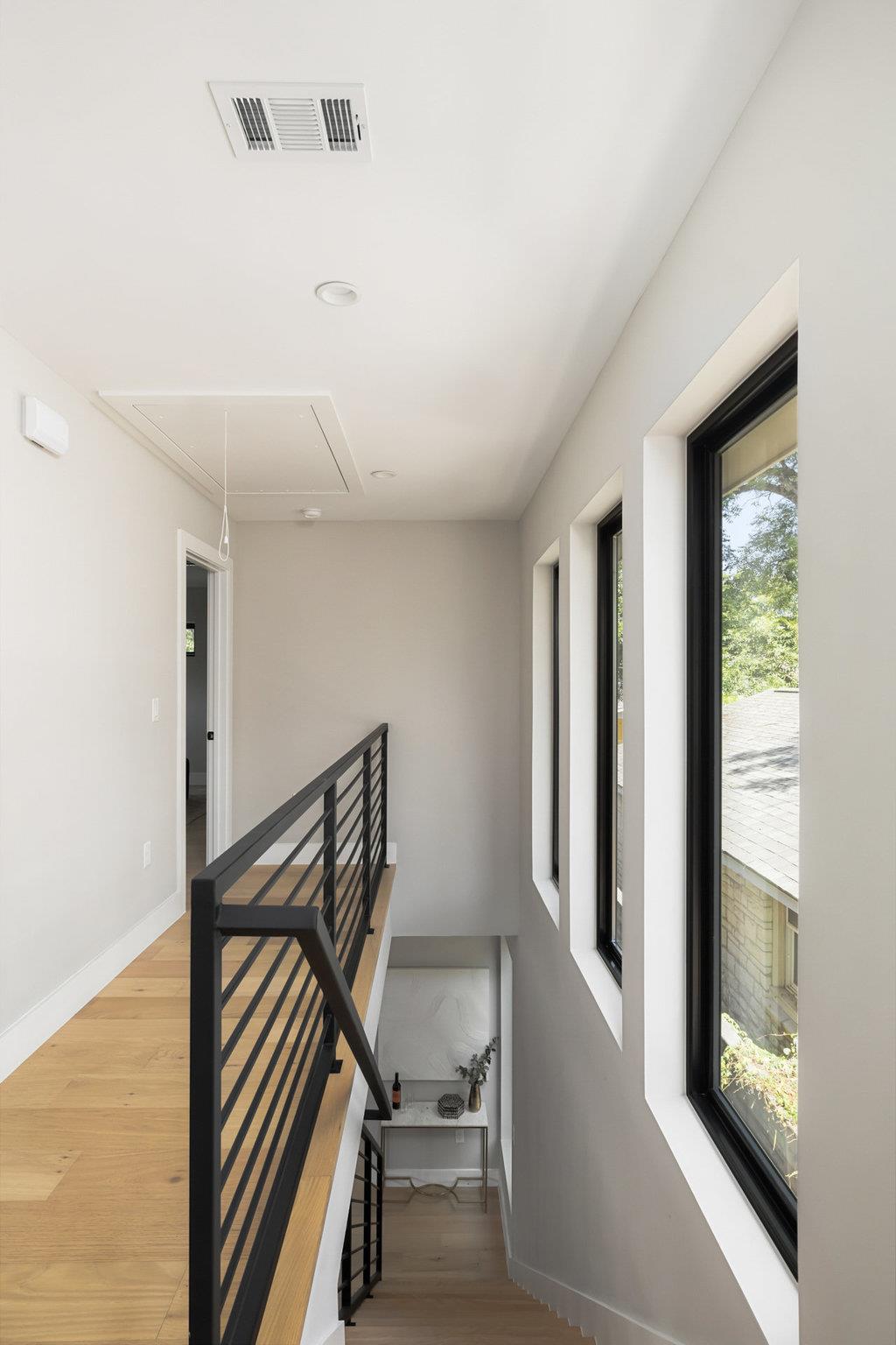 1401 E 3rd St # 1, Austin, TX 78702