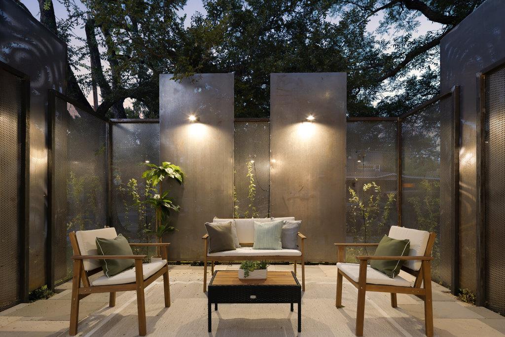 1401 E 3rd St # 1, Austin, TX 78702