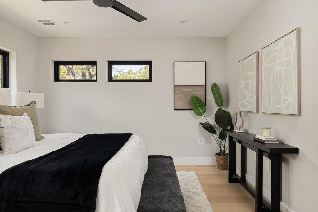 1401 E 3rd St # 1, Austin, TX 78702