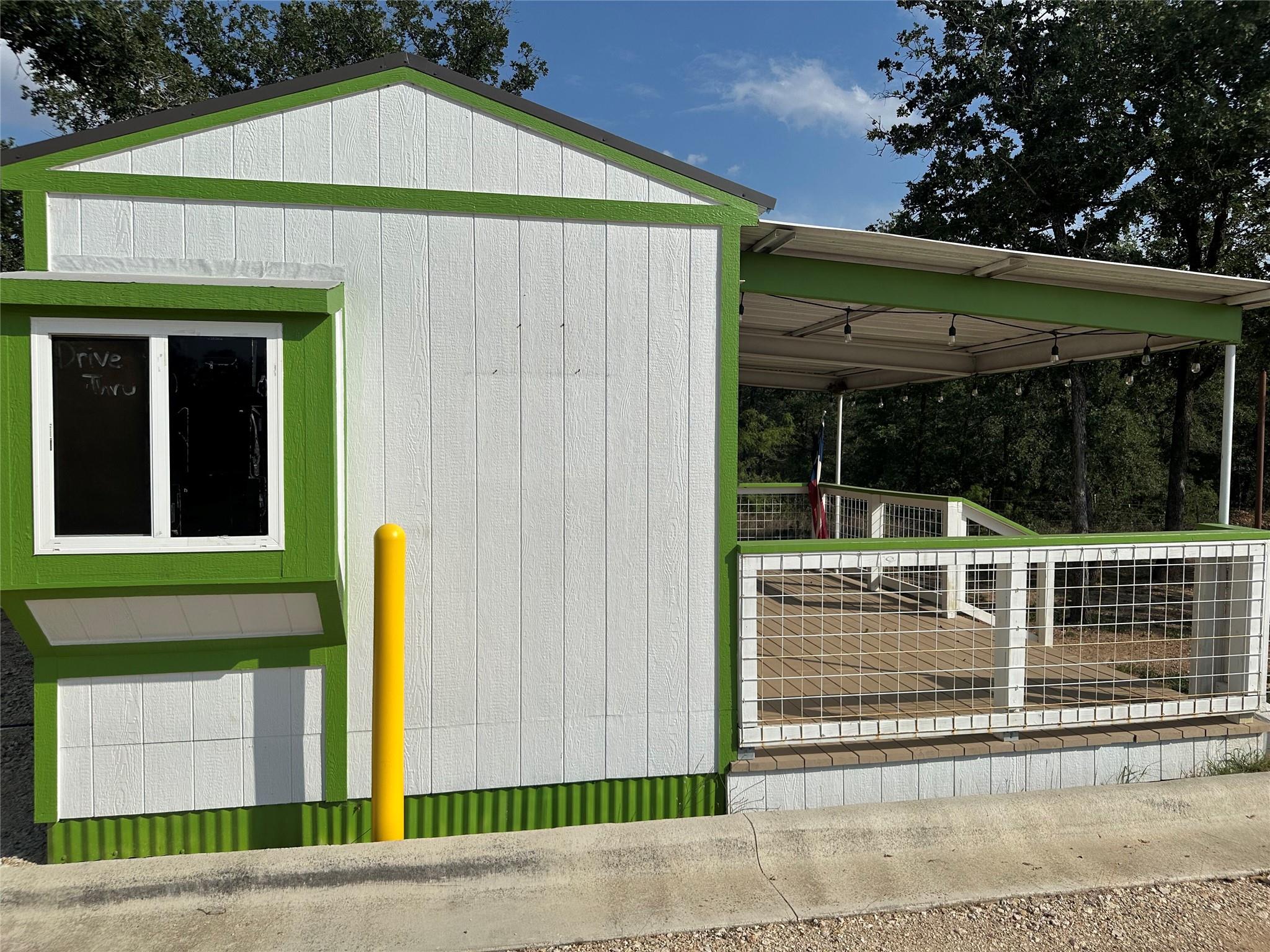 10096 S Us Highway 183 Highway, Lockhart, TX 78644