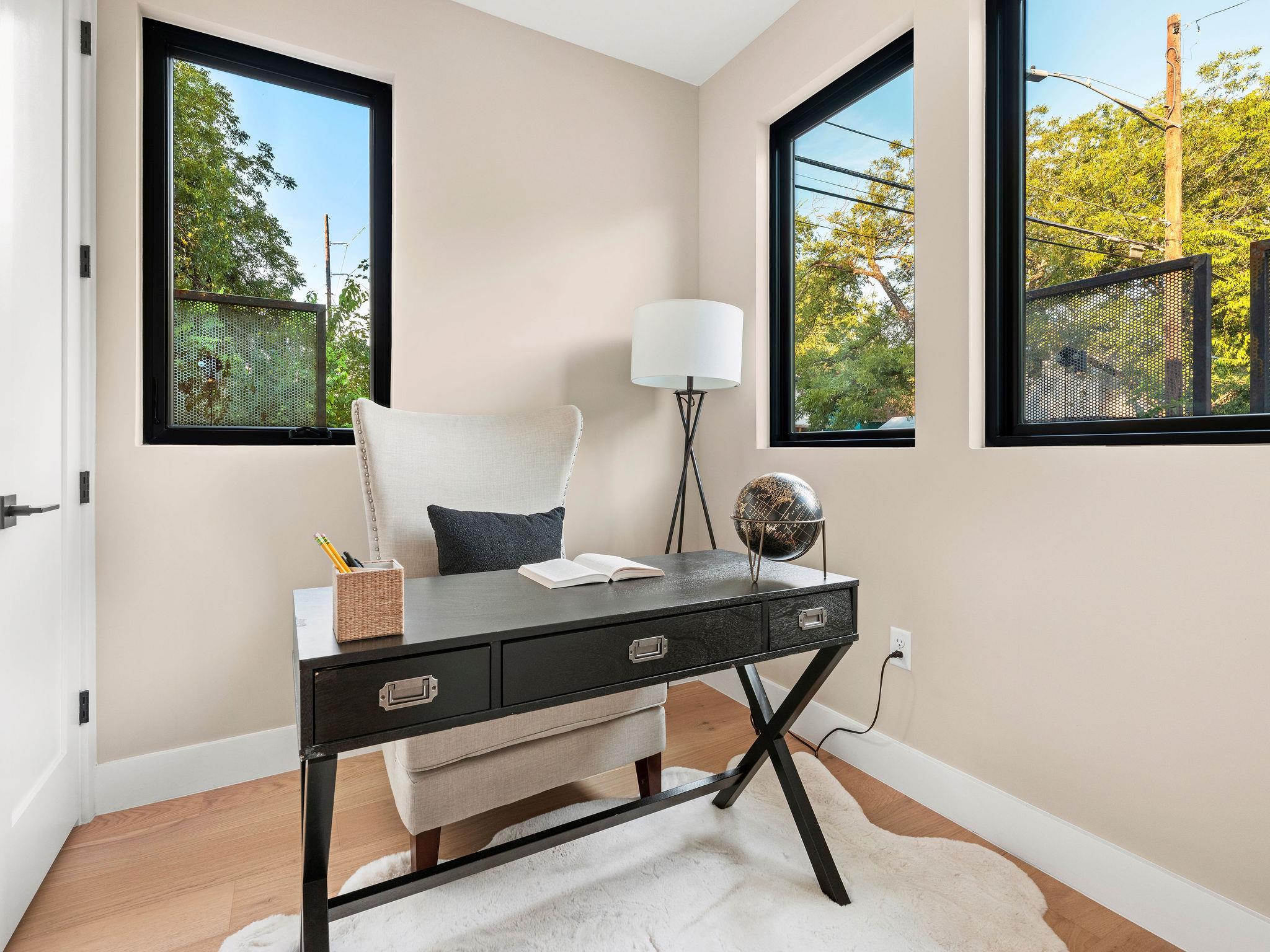 1401 E 3rd St # 2, Austin, TX 78702