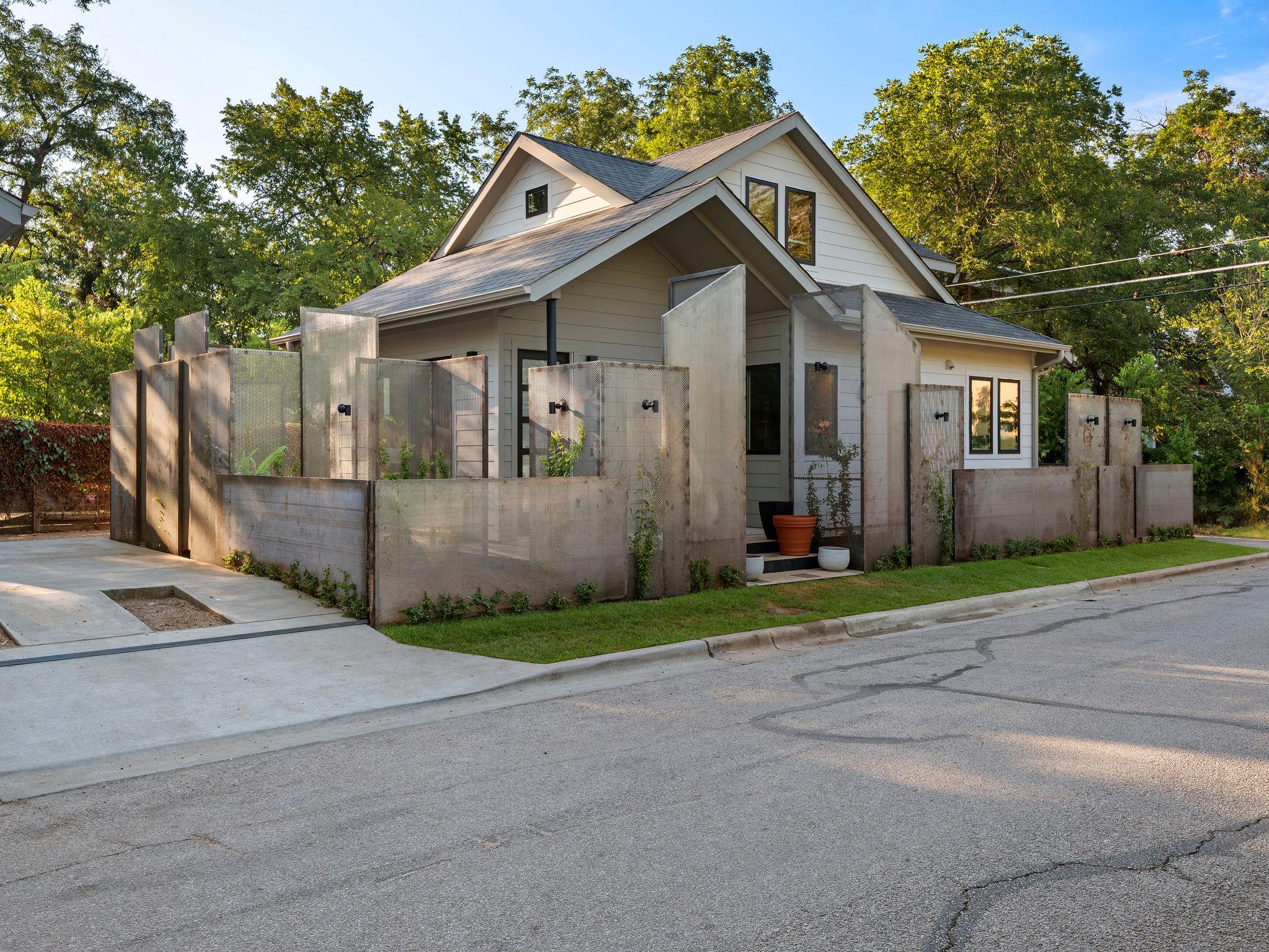 1401 E 3rd St # 2, Austin, TX 78702