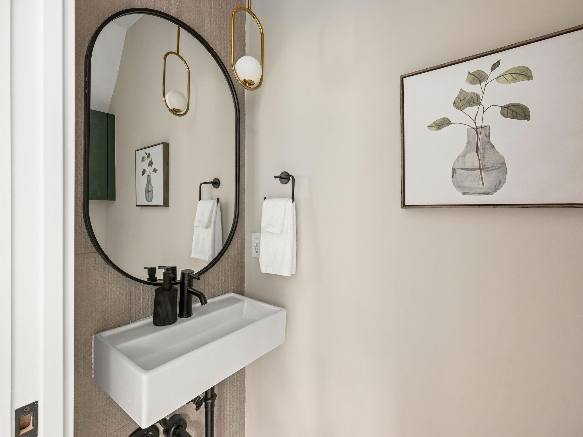 1401 E 3rd St # 2, Austin, TX 78702