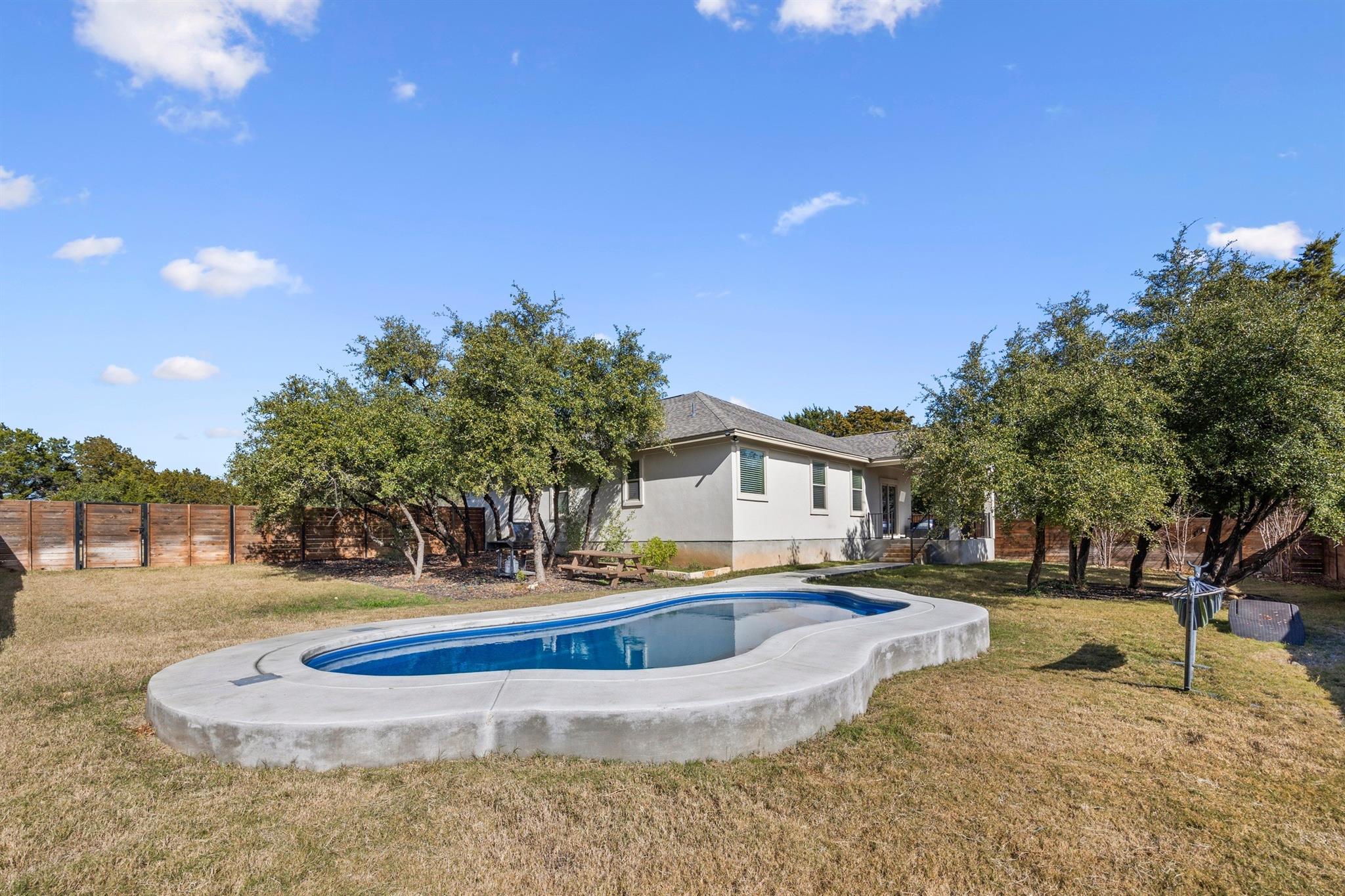 21513 Santa Carlo Ave, Lago Vista, TX 78645