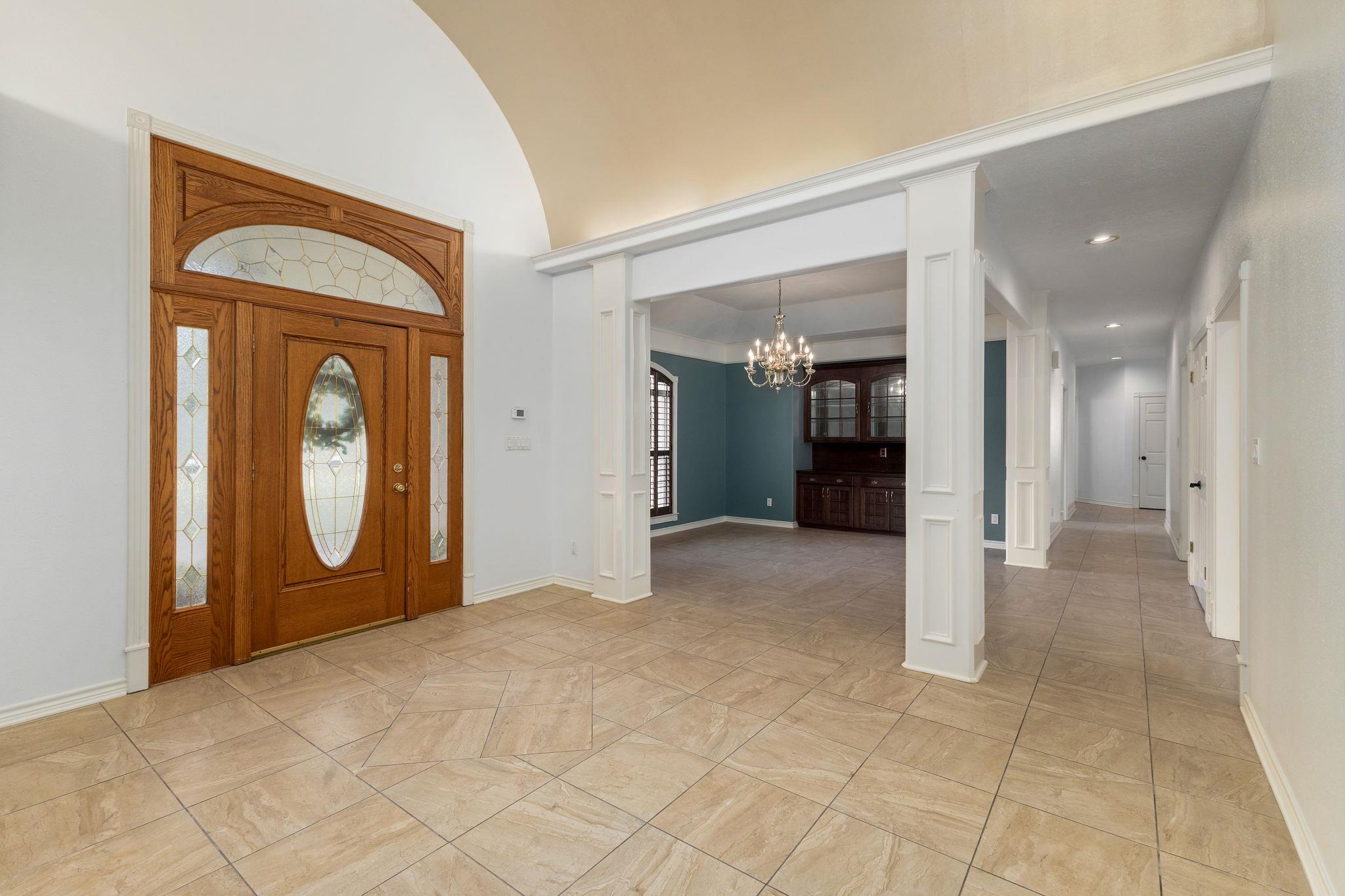 803 S Converse St, Flatonia, TX 78941