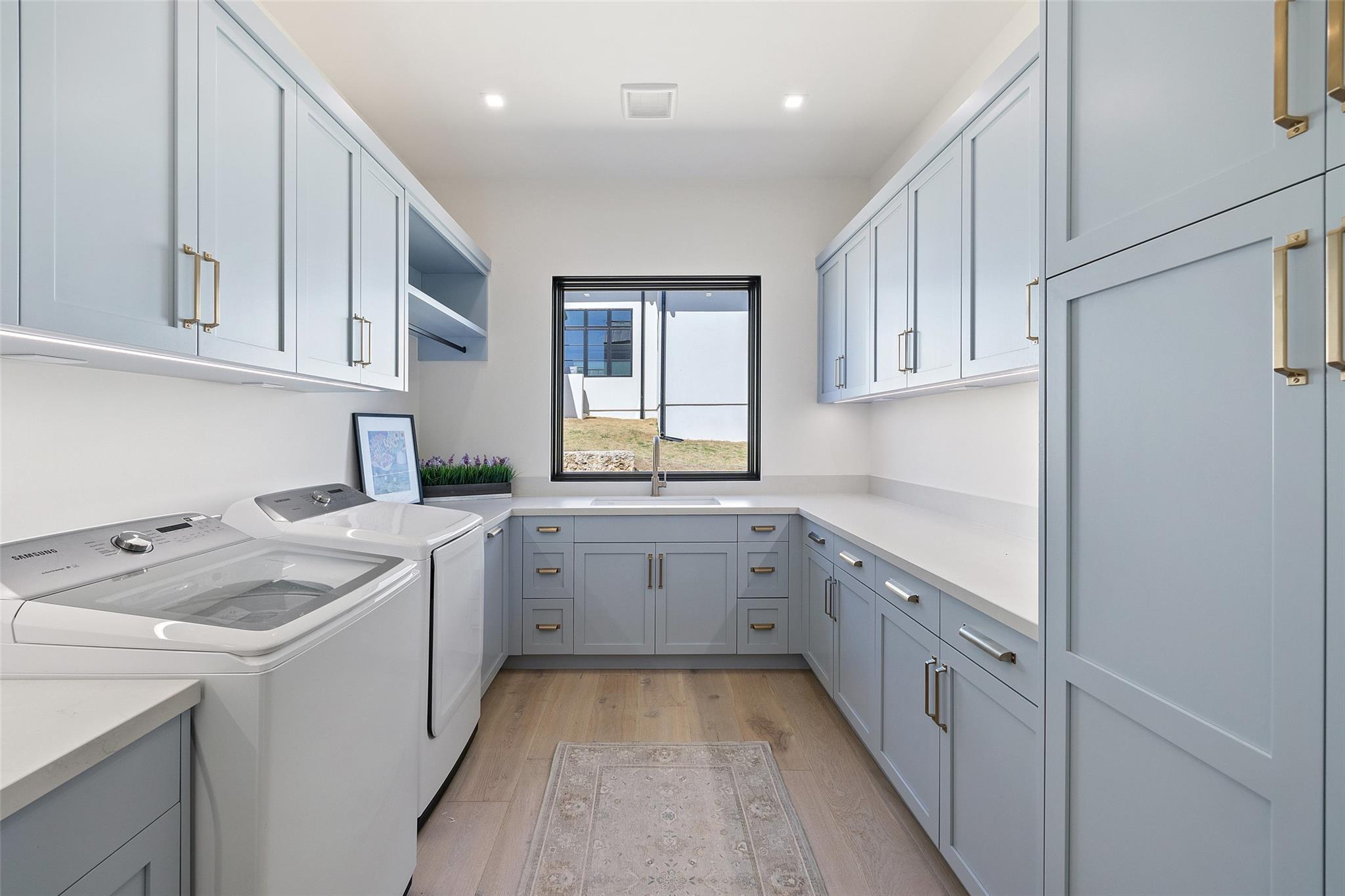 5805 Twin Peaks Trce, Austin, TX 78738