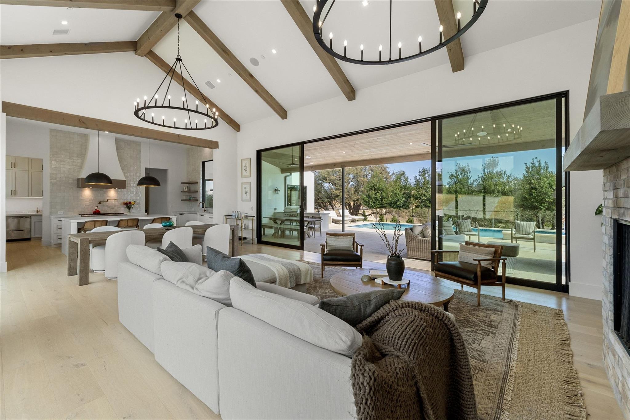 5805 Twin Peaks Trce, Austin, TX 78738