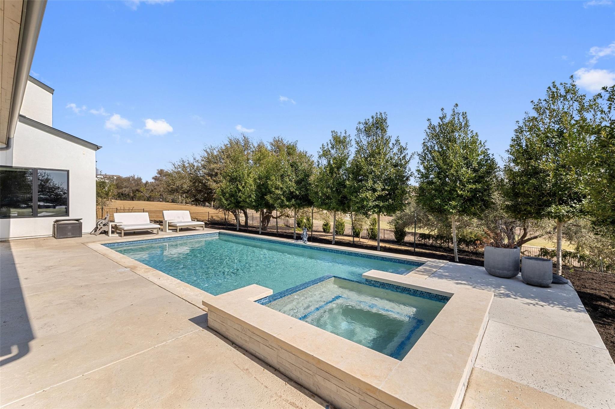 5805 Twin Peaks Trce, Austin, TX 78738