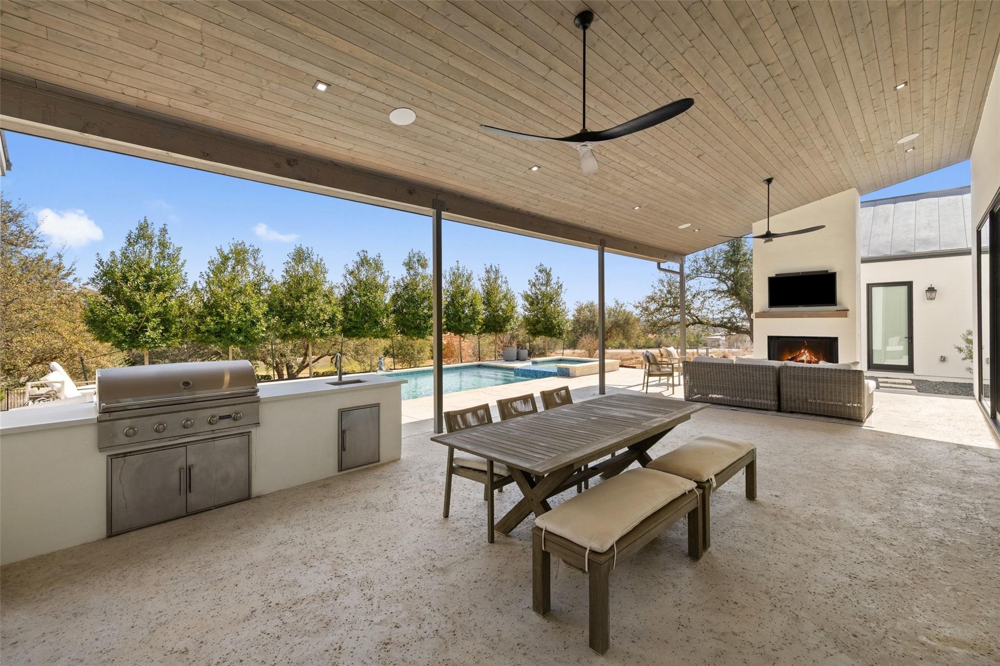 5805 Twin Peaks Trce, Austin, TX 78738